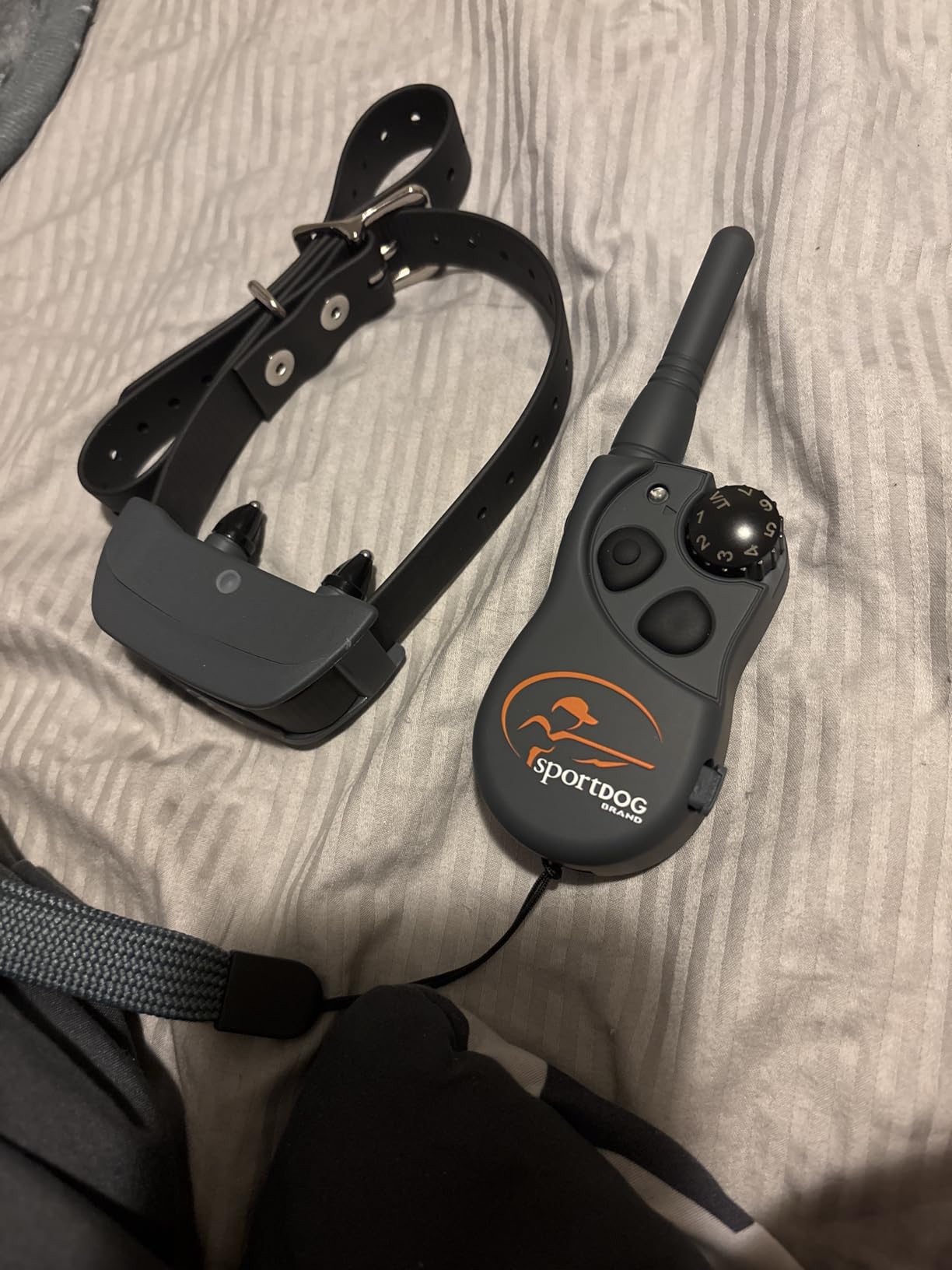 SportDOG FieldTrainer 425XS - Remote Trainer Designed for Off-Leash Control & Training - for Stubborn Dogs - 500-Yard Range - Waterproof - Quick-Charge Collar - Static, Tone, & Vibration customer photo 2