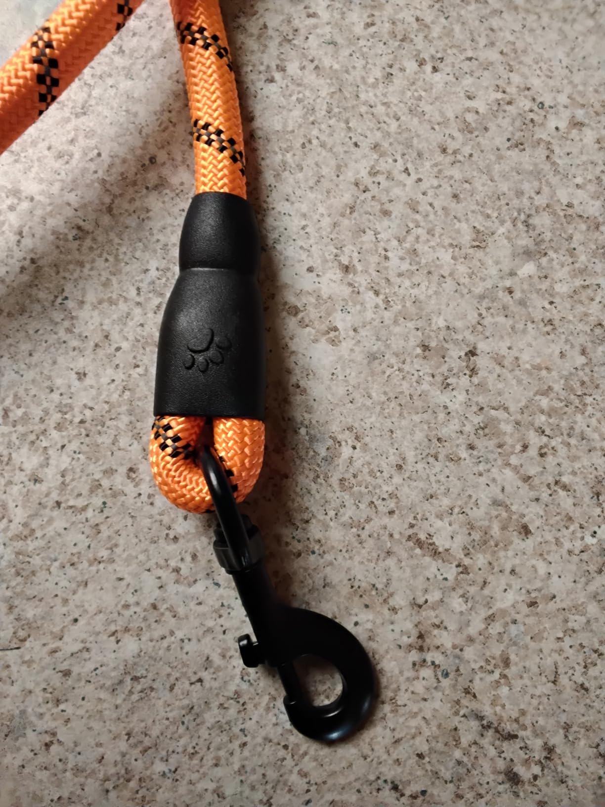 Taglory Rope Dog Leash 6 FT with Comfortable Padded Handle, Highly Reflective Threads Leash and Anti-Tangle Clip for Walking Medium Large Dogs, 1/2 inch, Black customer photo 2