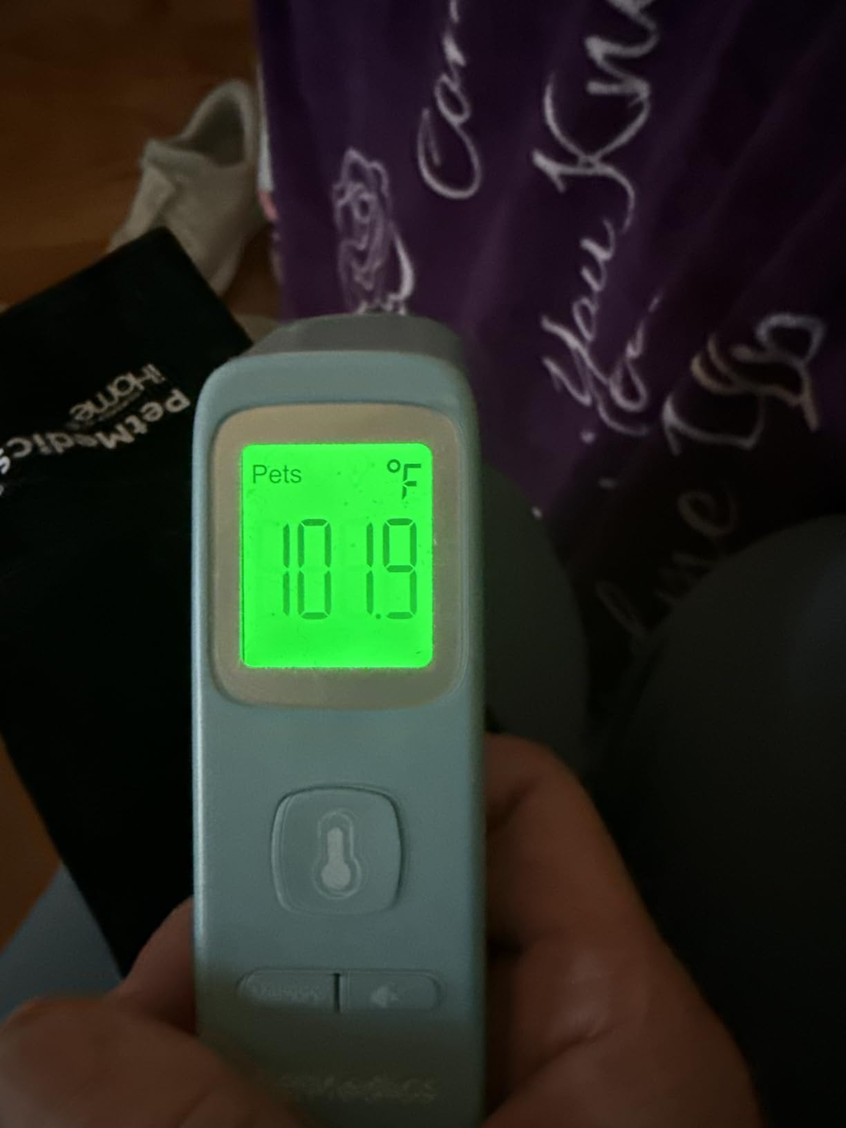 PetMedics by iHome Cat & Dog Thermometer for Pets Ear or Belly No Contact Scan - Large Number Digital Lit Display - Batteries Included - Canine and Pet Fever Detection customer photo 2