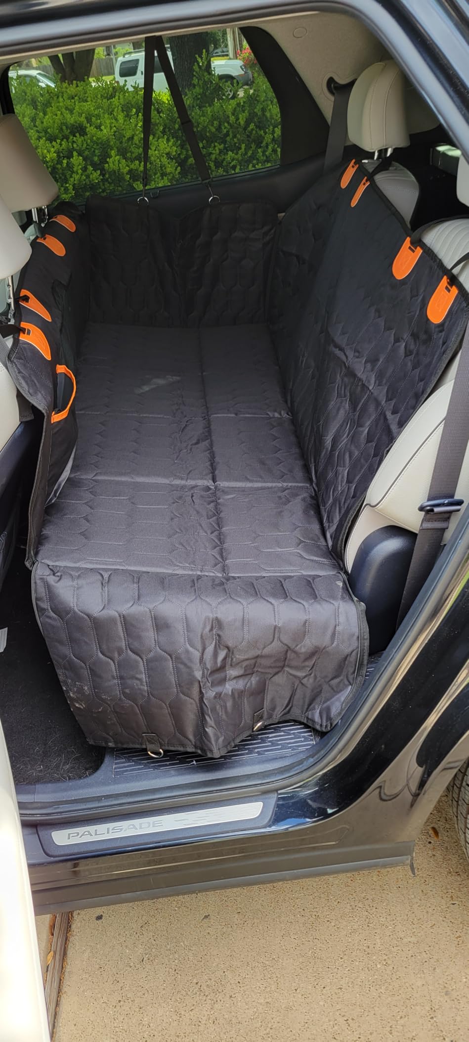 Chumajor Back Seat Extender for Dogs-Supports 400lb,Waterproof Dog Car Seat Cover Hard Bottom-Detachable,600D Heavy Duty Scratch Proof Nonslip Soft,Dog Hammock for Car,SUVs customer photo 1