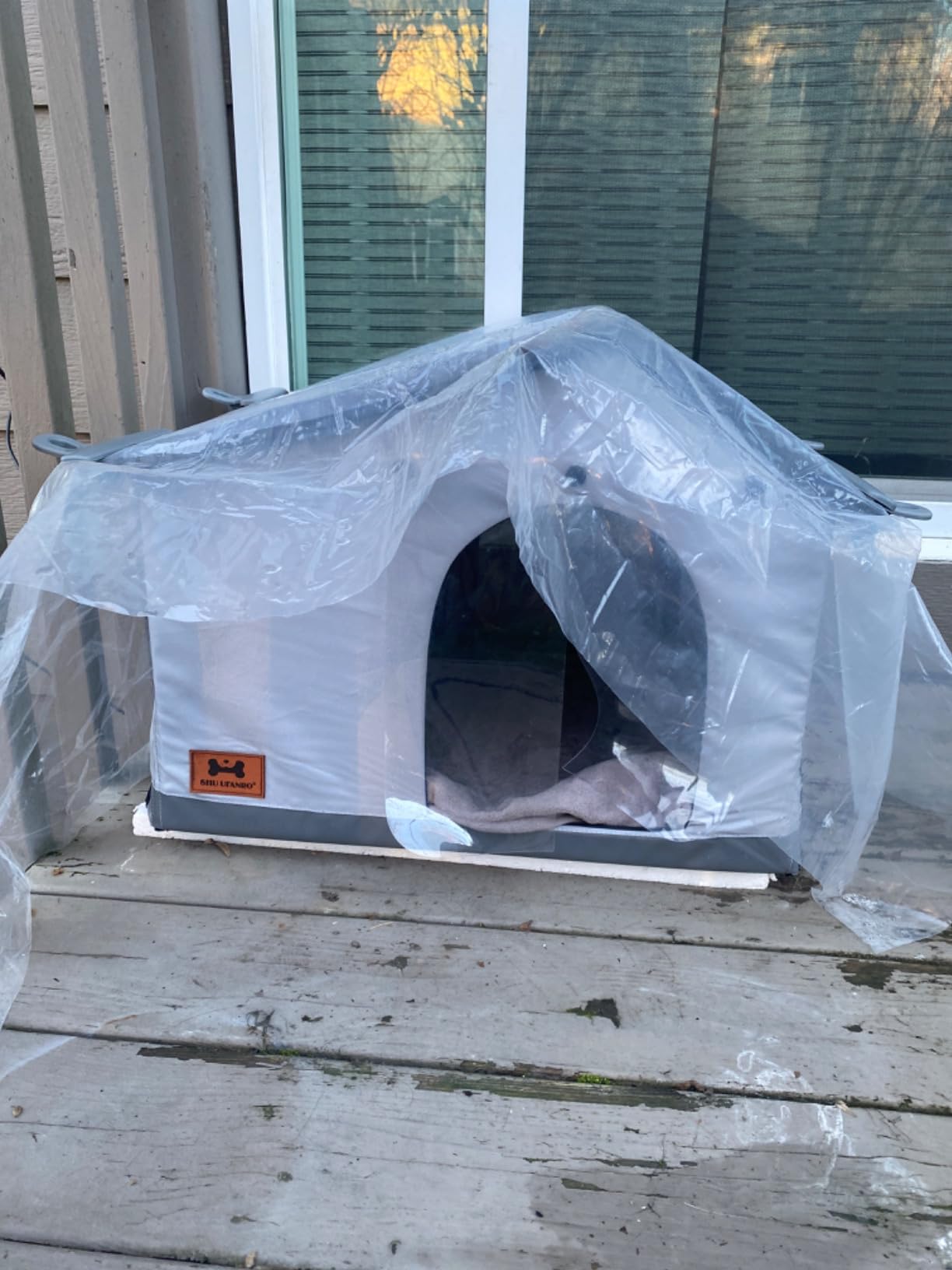 SHU UFANRO Insulated Heated Cat House Indoor/Outdoor, Weatherproof Cat House with Heated Pad for Winter, Outside Shelter for Feral Cats and Small Dogs (20