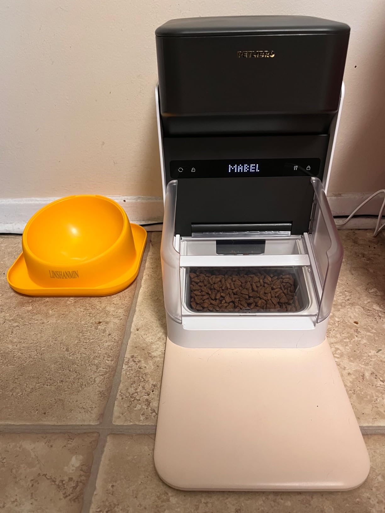 PETLIBRO RFID Automatic Cat Feeder, Collar Tag-Activated Personalized Meals, 5G&2.4G Wi-Fi Programmable Cat Food Dispenser with Cats Recognition & Diet Tracking for Multi-Pet Homes and Different Diets customer photo 1