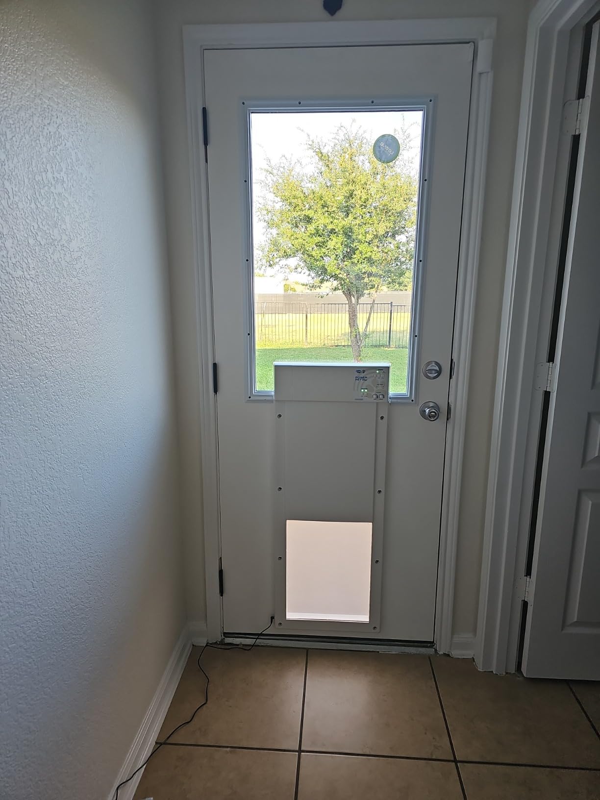 Power Pet Automatic Electronic Pet Door by High Tech Pet - Pet Operated Dog Door, High Security, Air Tight, for Large Dogs 30-100 lbs customer photo 2