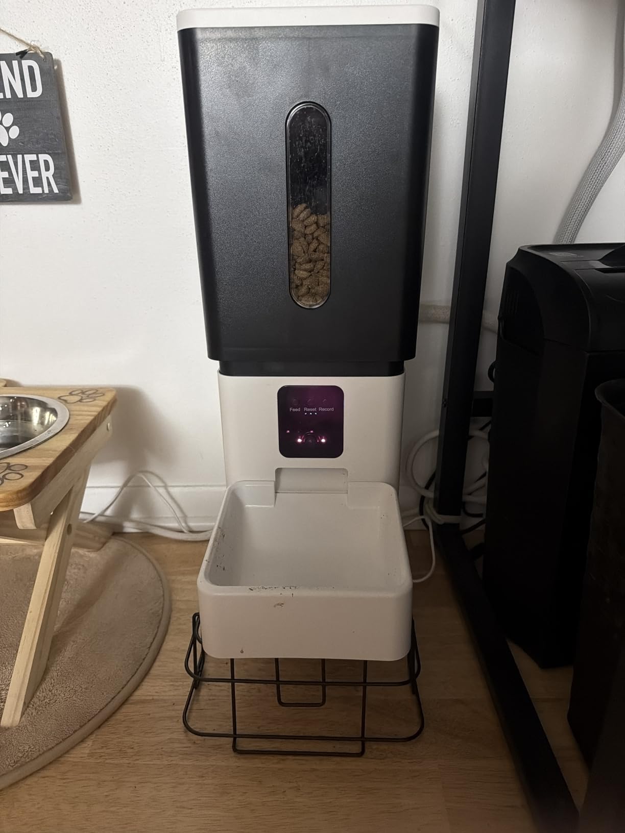 UTCG Automatic Dog Feeder with Camera: 8L/33 Cups 5G WiFi Timed Food Dispenser for Medium Dogs - 1080P HD Night Vision Video Recording 2-Way Audio APP Control customer photo 1