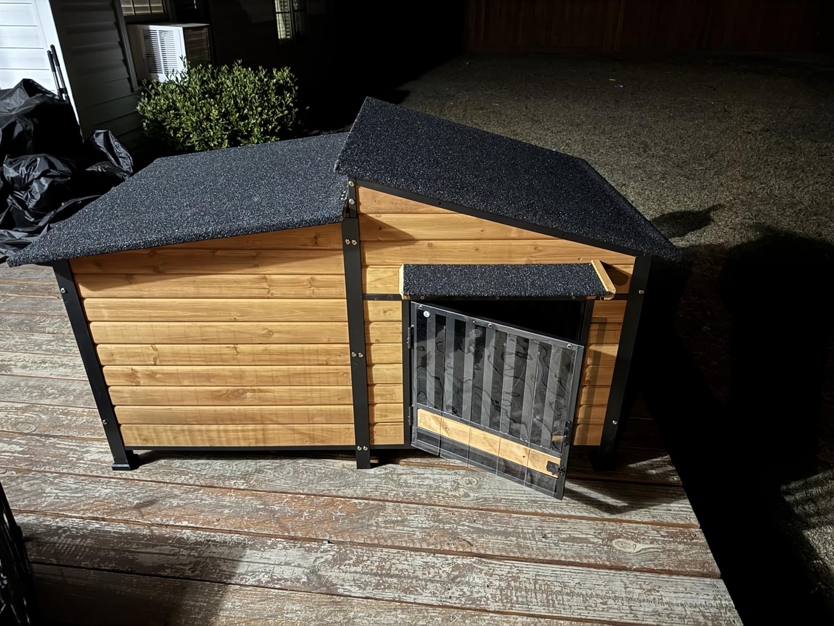GUTINNEEN Extra Large Heated Dog House Outdoor Insulated for Winter, Weatherproof Dog Kennel with Anti-Chewing Iron Frame, Insulated Dog Shelter for Large Breed (Brown, 59.1'' Large) customer photo 2