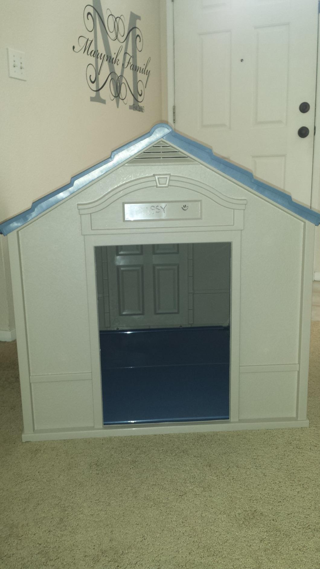 Suncast Outdoor Dog House with Door - Water Resistant and Attractive for Small to Large Sized Dogs - Easy to Assemble - Perfect for Backyards customer photo 2