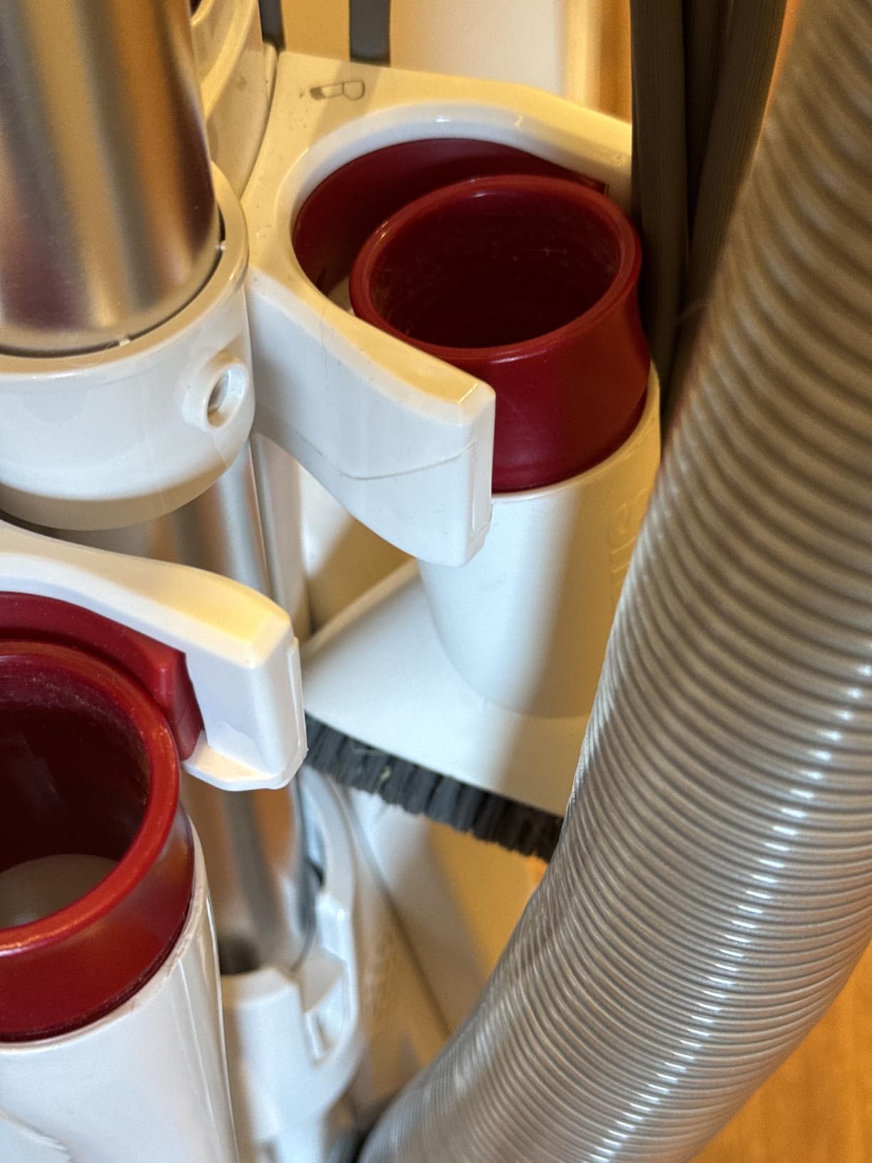 Shark Upright Vacuum Cleaner | Rotator Lift-Away | Pet Hair, Carpet & Hard Floor Cleaning | Dusting Brush, Upholstery & Crevice Tools | HEPA Filter | Swivel Steering | Headlights | NV501 customer photo 2