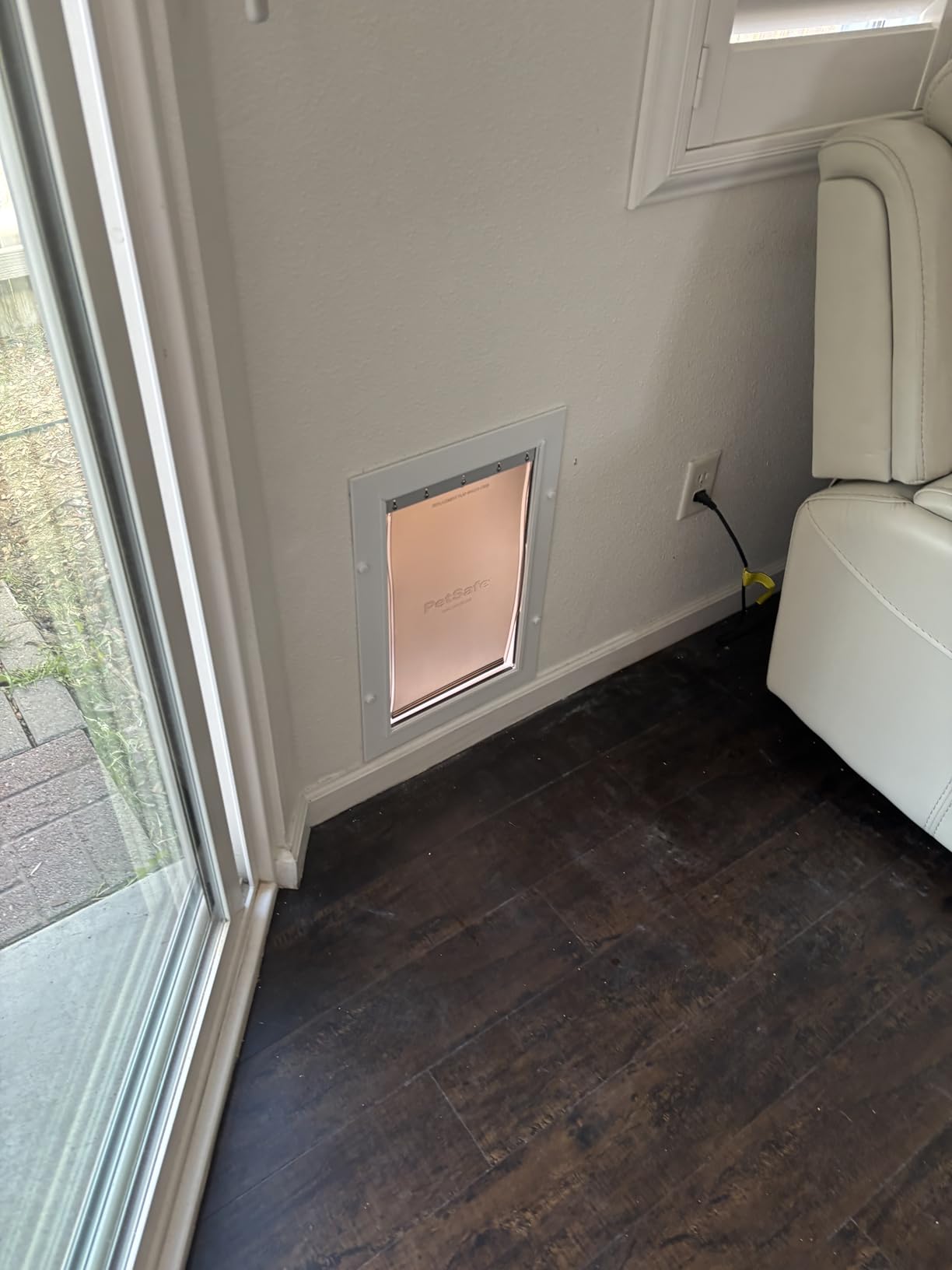 PetSafe Never Rust Wall Entry Pet Door - Telescoping Frame - Insulates Better Than Metal Doors, Energy Efficient Cat & Dog Door - Interior & Exterior Walls, Weatherproof, Easy to Install & Clean - S customer photo 1