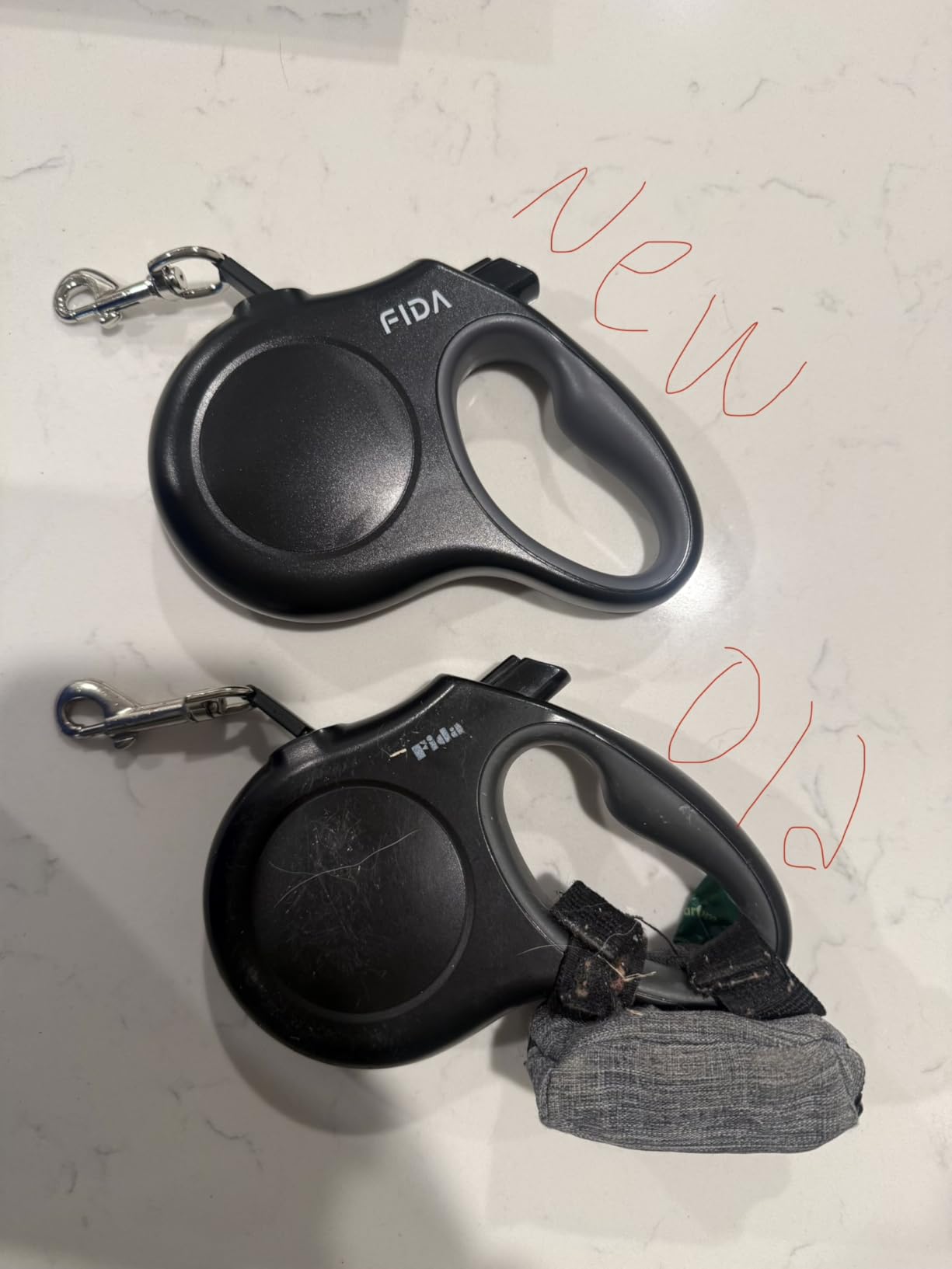 Fida Retractable Dog Leash Large Breed, Heavy Duty 16 ft Dog Walking Leash, up to 110 lbs, 360 Degree Tangle Free, Black customer photo 2