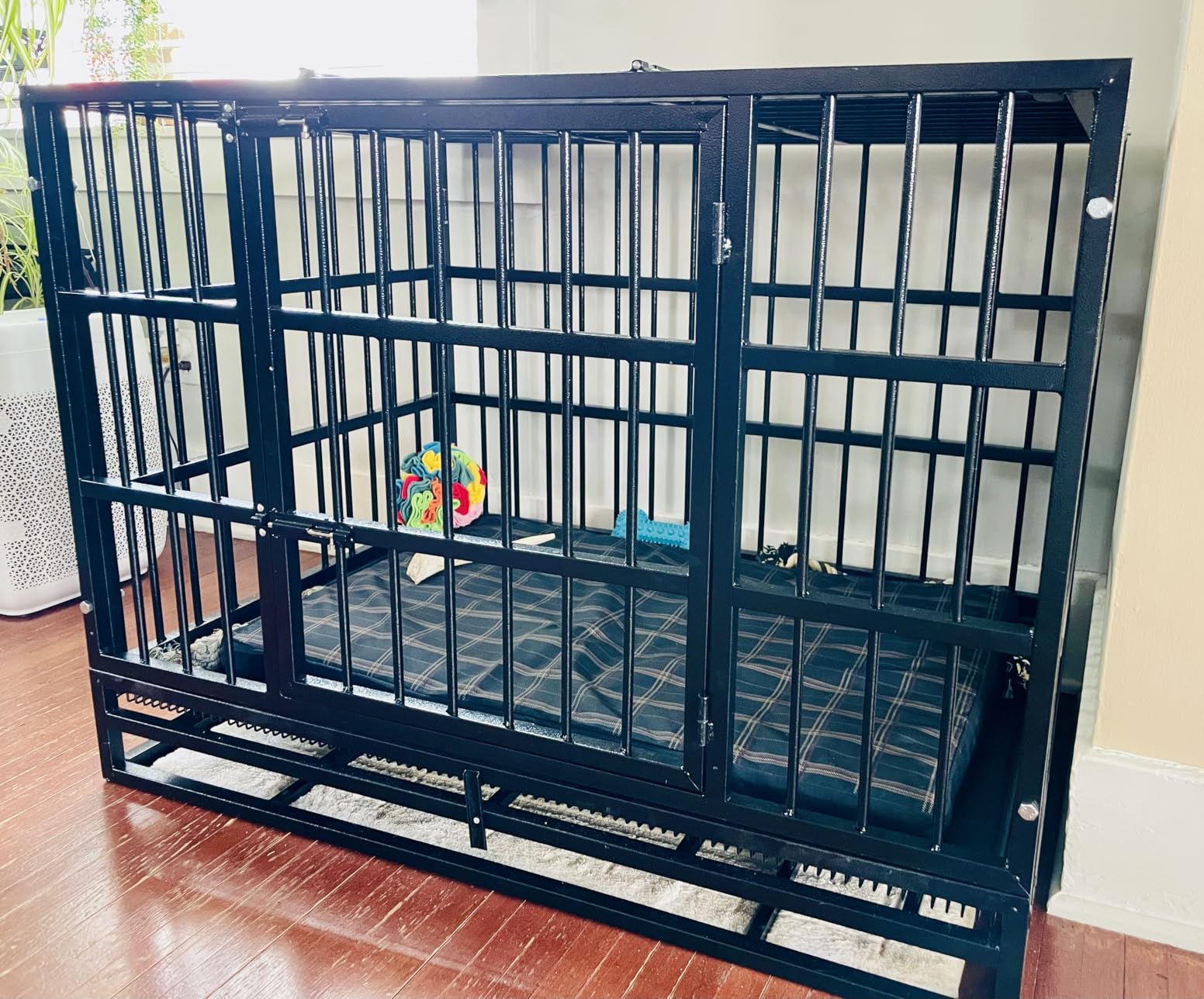 LEMBERI 42 inch Heavy Duty Indestructible Dog Crate, Escape Proof Dog Cage Kennel with Lockable Wheels, High Anxiety Double Door Dog Crate, Extra Large Crate Indoor for Large Dog with Removable Tray customer photo 1