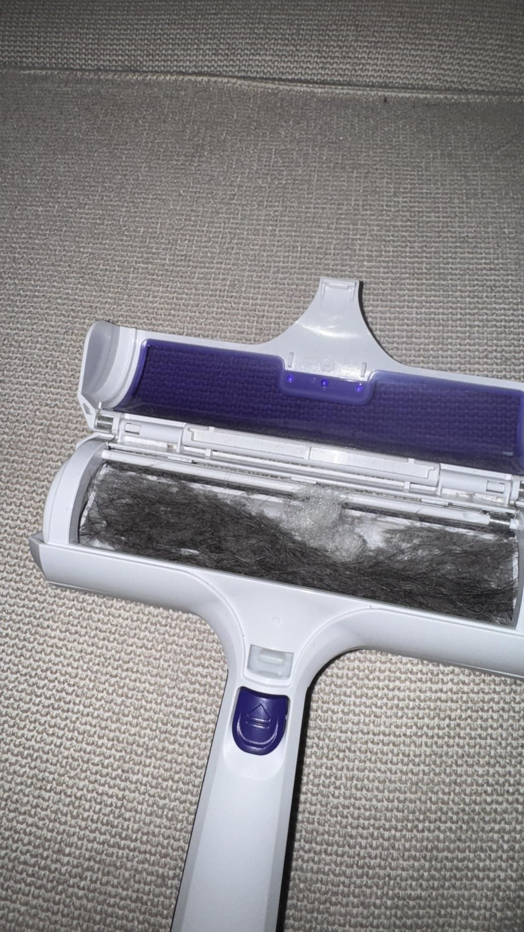 BLACK+DECKER Pet Hair Remover, Roller, Remove Dog Hair and Cat Hair Easily (HMSCT0001) customer photo 2