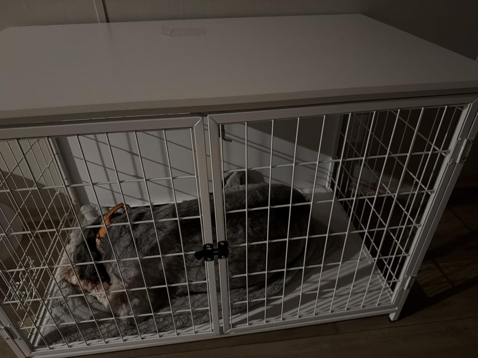 MAHANCRIS Dog Crate Furniture with Cushion, Wooden Dog Kennel with Double Doors, Heavy Duty Dog Cage for Small/Medium/Large Dogs, Indoor Dog House End Table customer photo 2