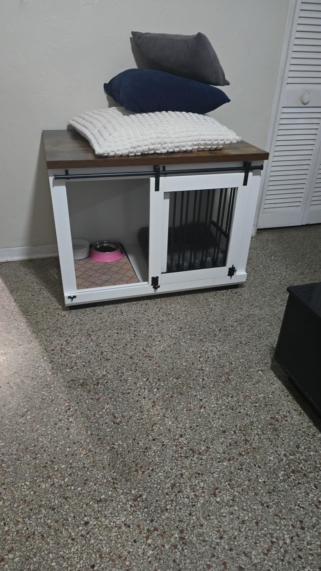 Zakkart Dog Crate Furniture Barn Door for Medium Dogs Up to 40 lbs. - Puppy Kennel w/Thickened Farmhouse Top & Steel Bars - 30'' Wide - White Decorative Modern Dog Crate Table, End Table, Nightstand customer photo 2