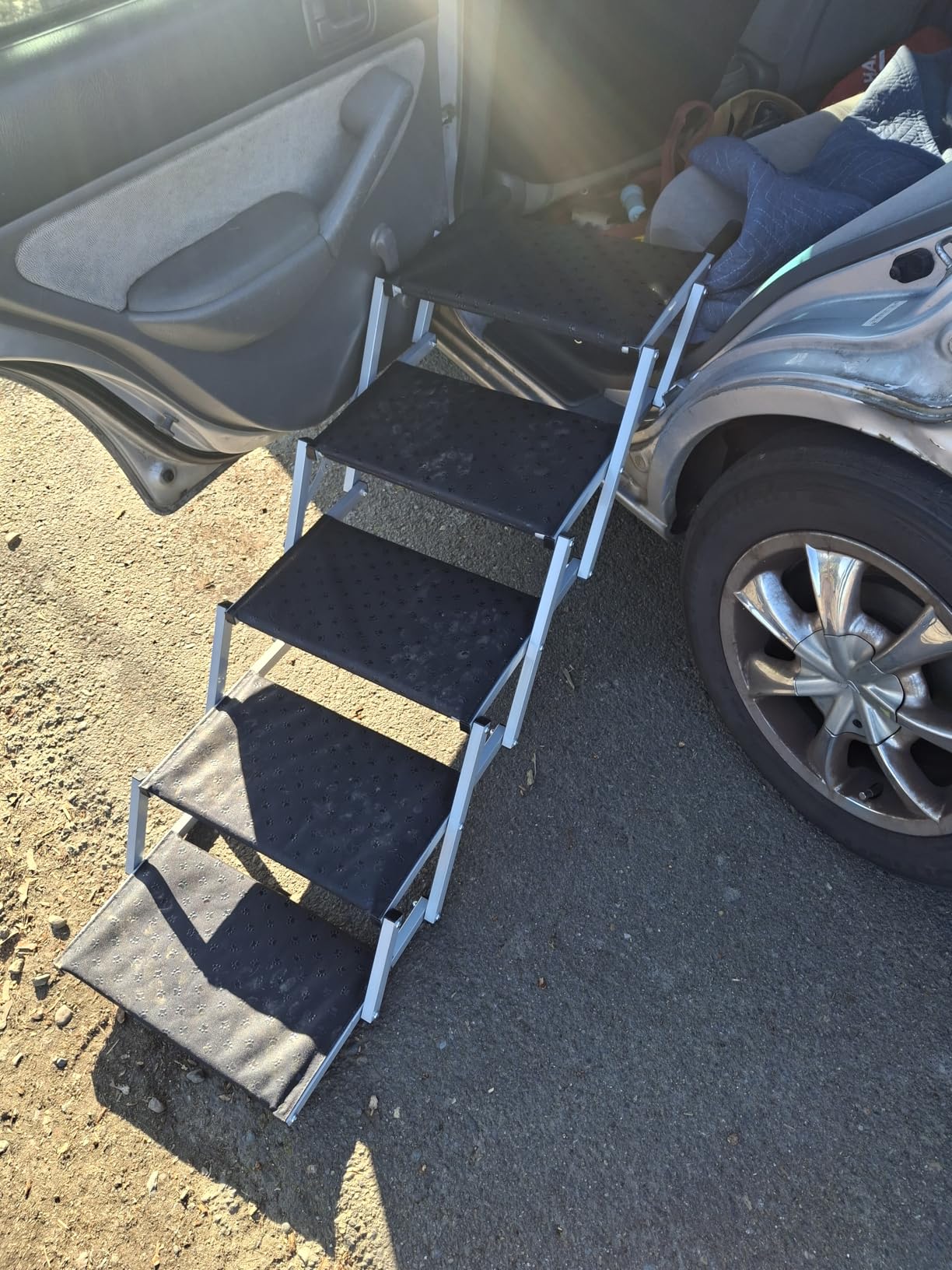 Dog Stairs for Cars,Folding Dog Steps for Large Dogs,Portable Pet Stairs for Cars,Trucks,SUV,Lightweight Pet Ramp with Non-Slip Surface Support Up to 200 lb,5 Steps customer photo 2