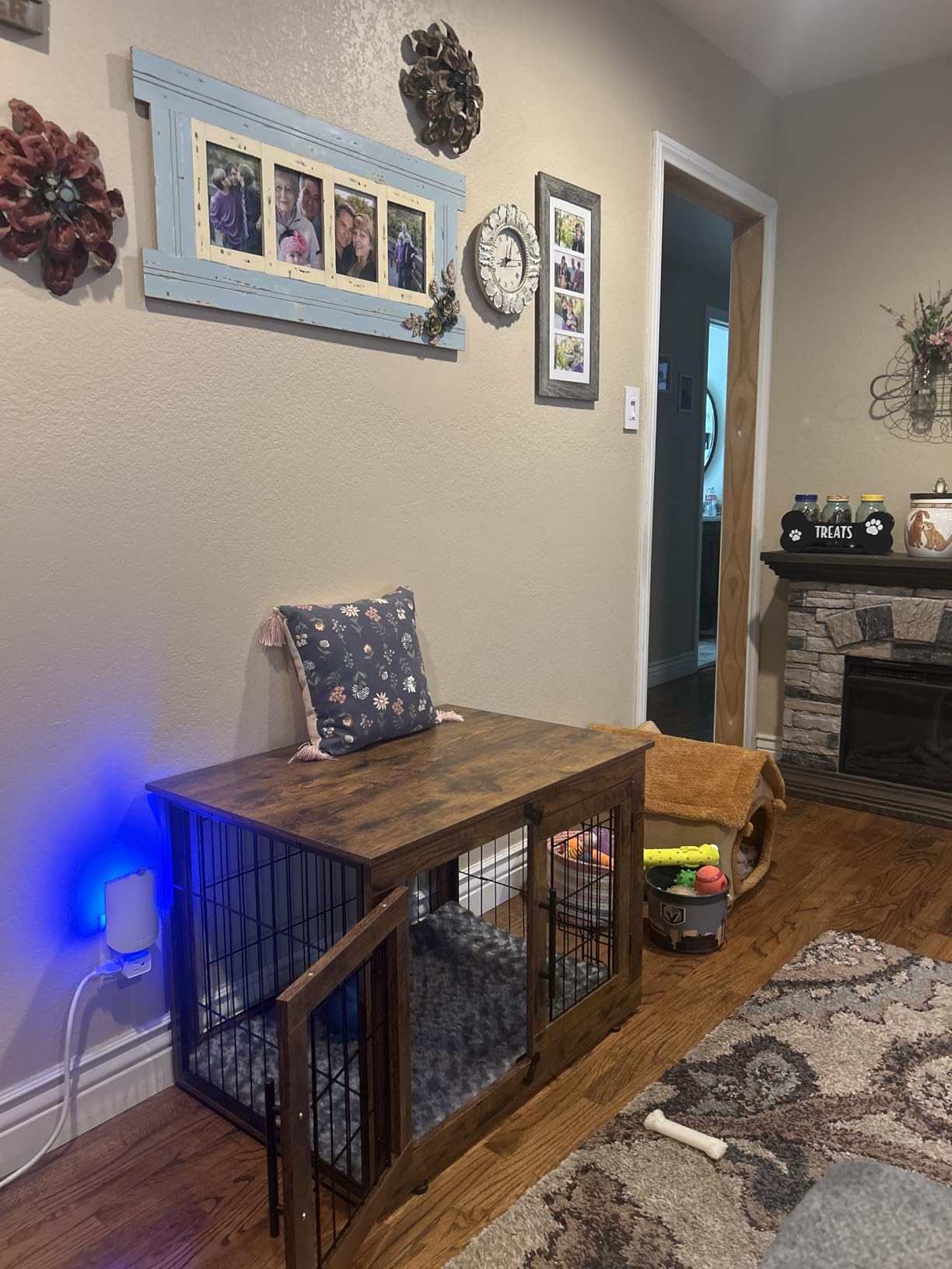 Lulive Dog Crate Furniture for Medium Dogs, 32'' Dog Kennel Indoor with Cushion & Wheels Wooden Dog Cage Double Doors Dog Crate End Table, Grey customer photo 2