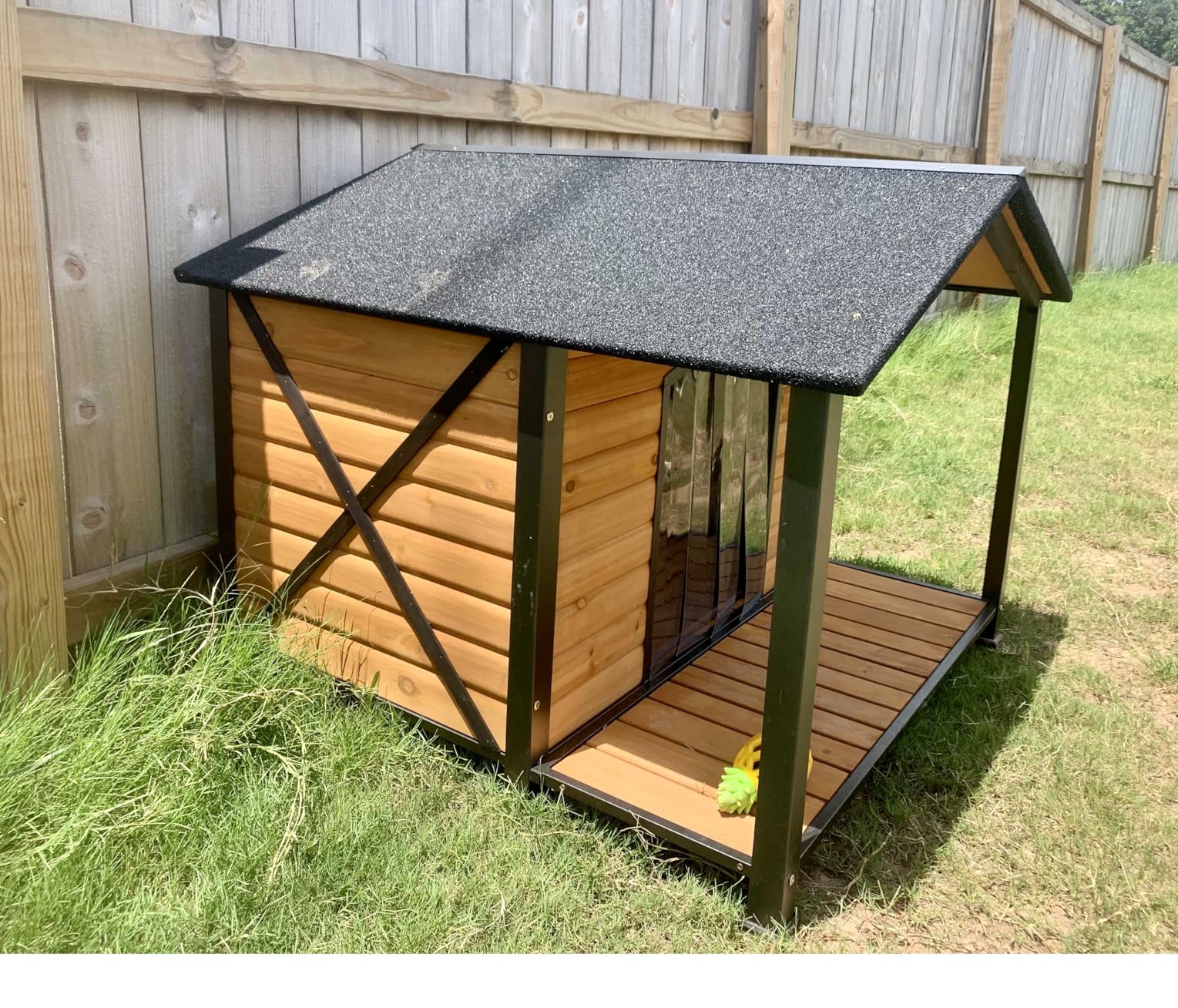 Suumerpety Outdoor Dog House, Weatherproof Wooden Dog Shelter for Medium and Large Sized Dogs, Iron Frame Indoor Outdoor Kennel, Pets Warm House in Winter with Large Porch customer photo 2