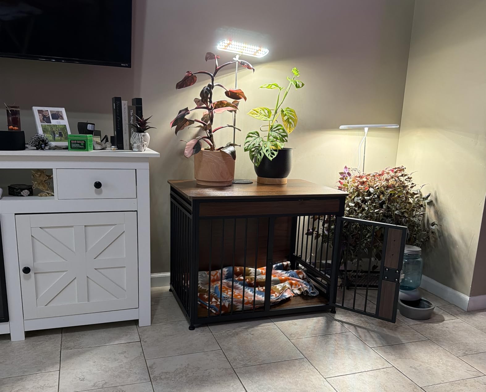 Amazon Basics Furniture Style Dog Crate, 48 Inches customer photo 1