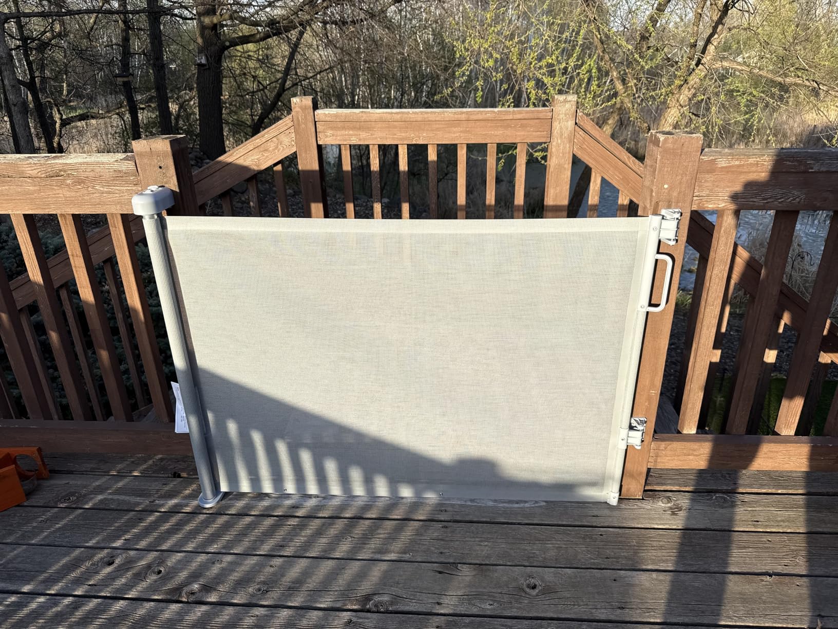 Retractable Baby Gate for Stairs & Doorways, Mesh Dog Gate Indoor Outdoor, Extends to 55
