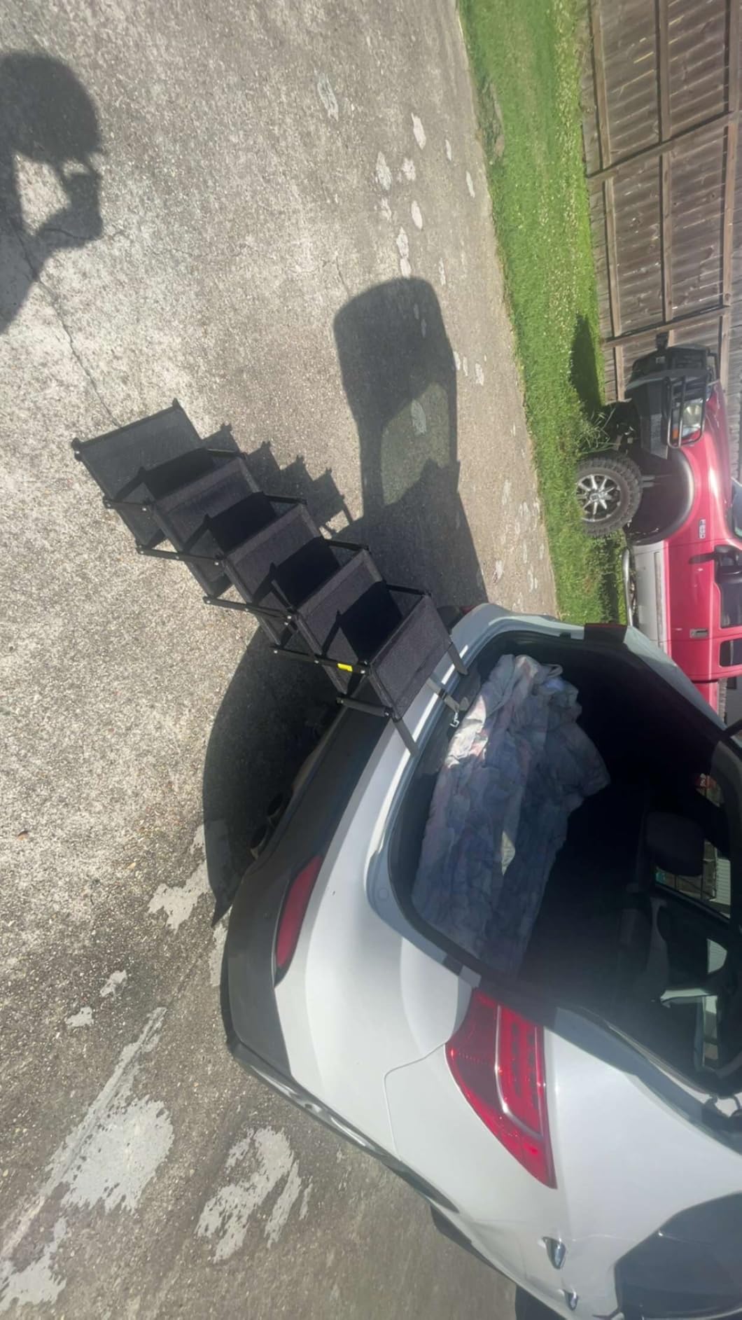Oiilores Foldable Dog Stairs for Large Dogs - Extra Wide Pet Ramp for Cars, SUV, Non-Slip Surface, Supports Up to 250 Lbs, 5 Steps customer photo 1