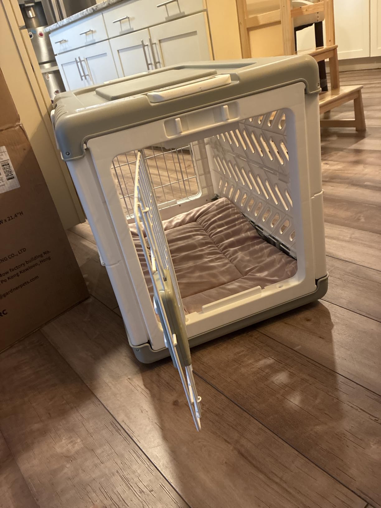 Collapsible Dog Crate for Medium/Small Dogs - 28