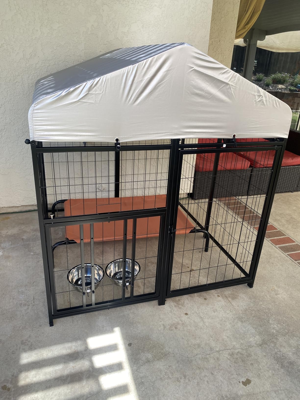 LOVMOR Outdoor Dog Kennel with Roof, Heavy Duty Steel Dog Run Enclosure for Small Dogs, Waterproof Canopy, Double Latch Door, Adjustable Feeding Bowls, Pet Pen for Yard and Patio, 4'L x 4'W x 4.25'H customer photo 1