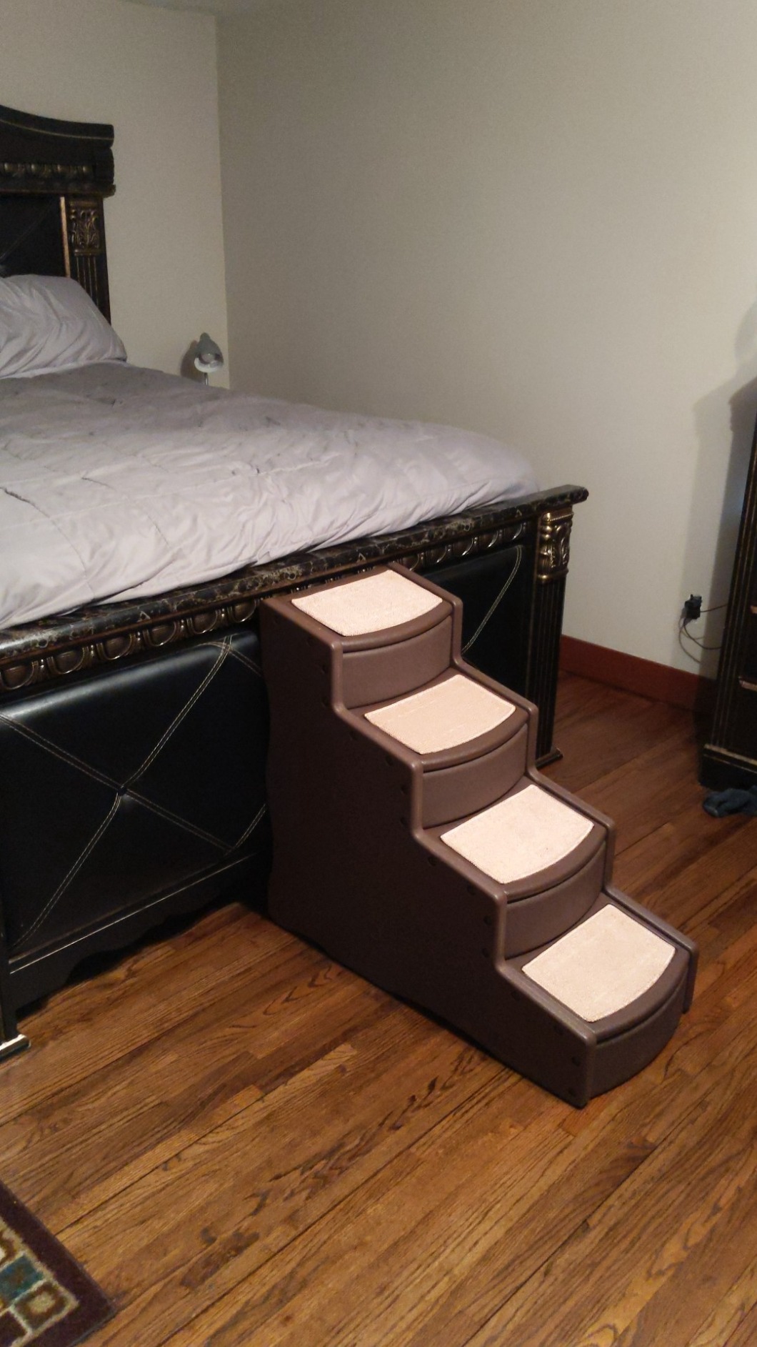 Pet Gear Easy Step IV Pet Stairs, 4 Step for Cats/Dogs, Removable Washable Carpet Treads, for Pets Up to 150lbs, No Tools Required, Coffee Bean customer photo 2