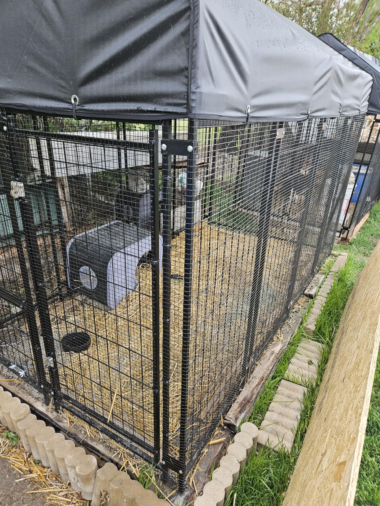 Sino Luban Dog Kennel Outdoor, 8x4x6FT Large Outside Dog Kennel with Roof, Heavy Duty Outdoor Kennel Dog Run Enclosure with 2 Rotating Bowls & Secure Lock for Large Dogs customer photo 2