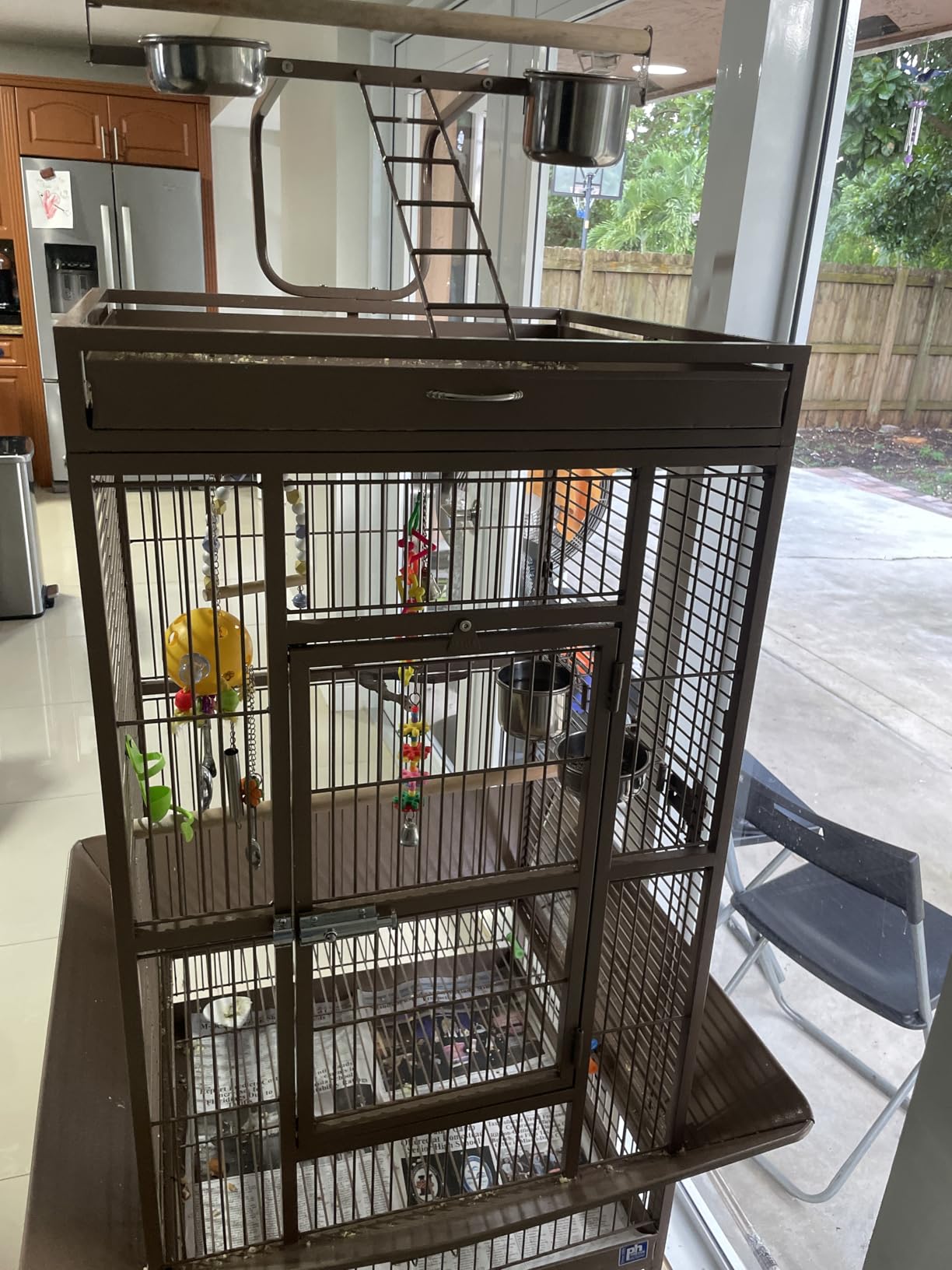 Prevue Hendryx Playtop Bird Home - Large Wrought Iron Bird Cage with Rolling Stand, Ideal for Cockatiels, Conures, and Medium to Large Parrots, Heavy Duty Push Button Door Lock - Beige customer photo 2