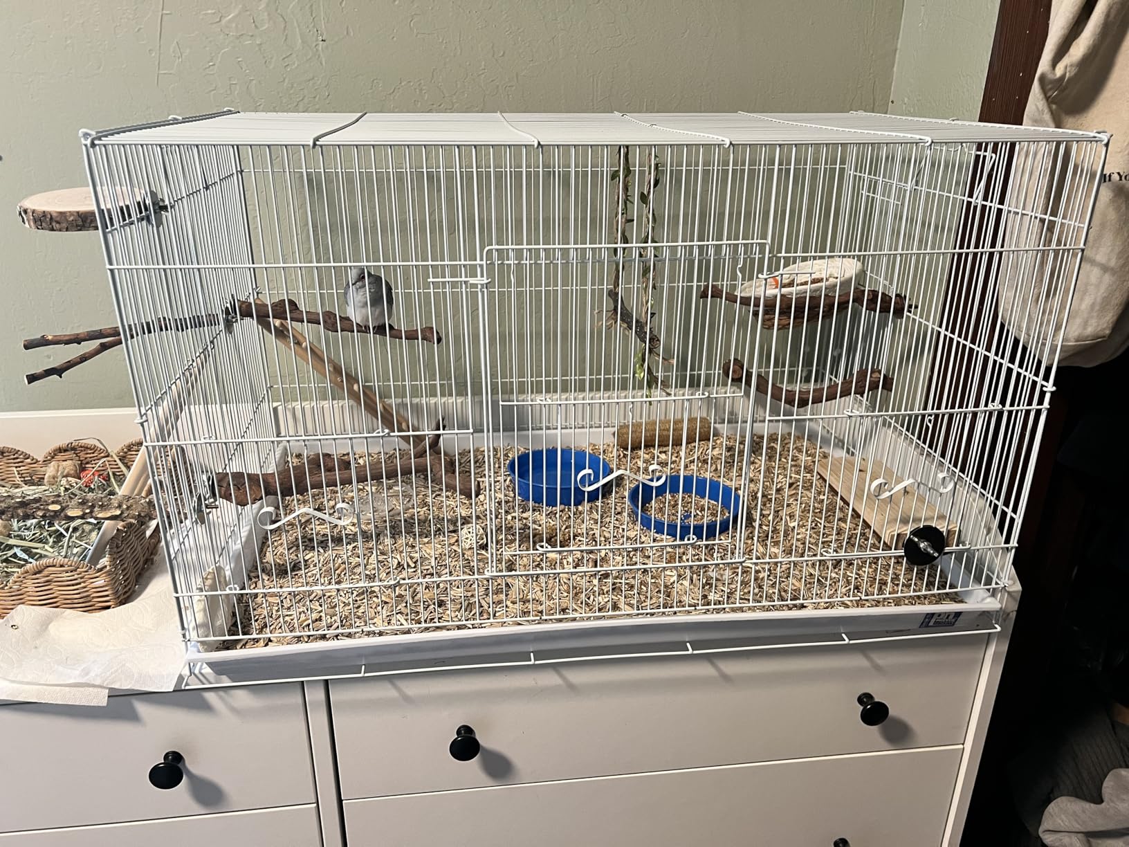 Prevue Pet Products Flight Cage Metal Steel Bird Crate, Multi-Bird Home Stackable Cage for Birds, Home Crate for Extra-Small Pet Parakeets, Finches, and More, White customer photo 1