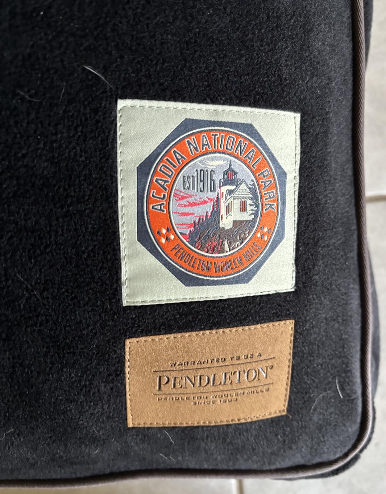 Pendleton National Park Napper Dog Bed - Crater Lake, XL customer photo 2