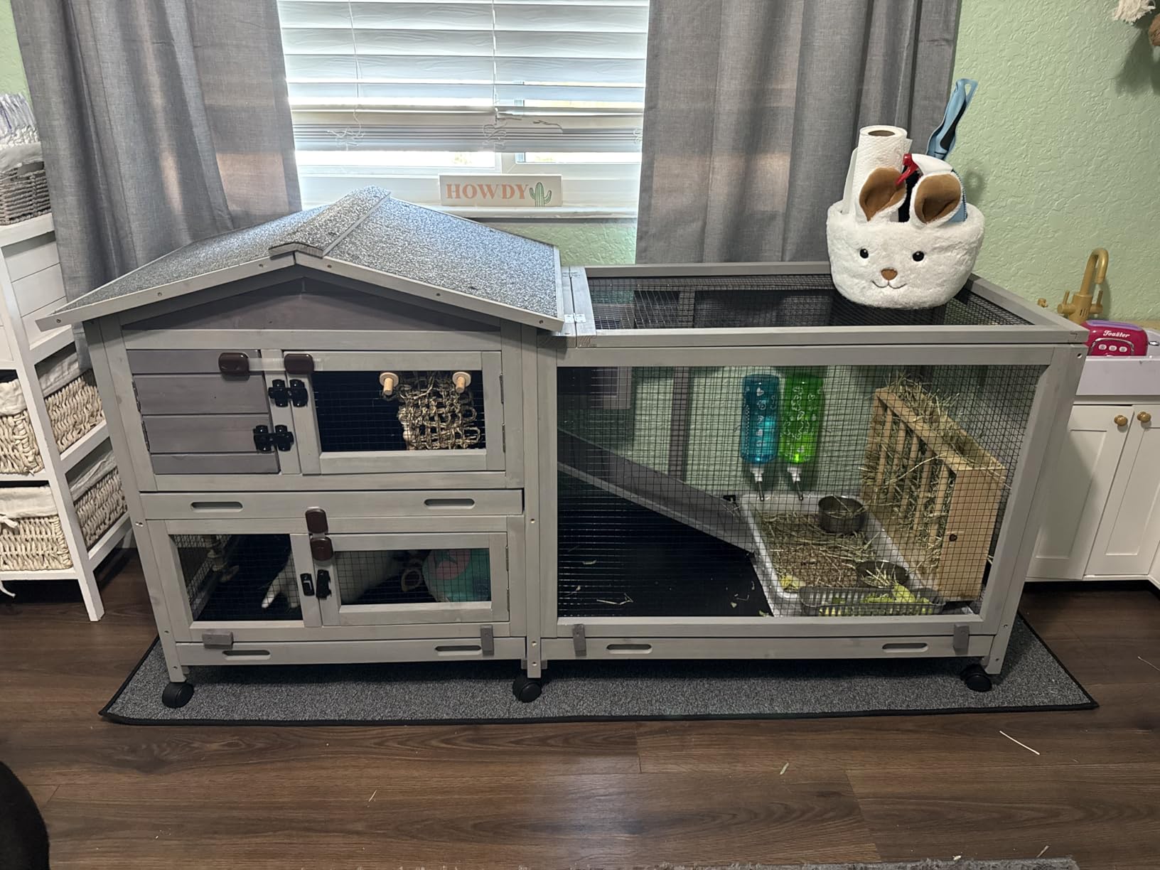 Aivituvin Rabbit Hutch Outdoor Indoor Rabbit Cage Chicken Coop with Casters Guinea Pig Cage with 3 Deep No Leakage Pull Out Tray,Waterproof Roof customer photo 2
