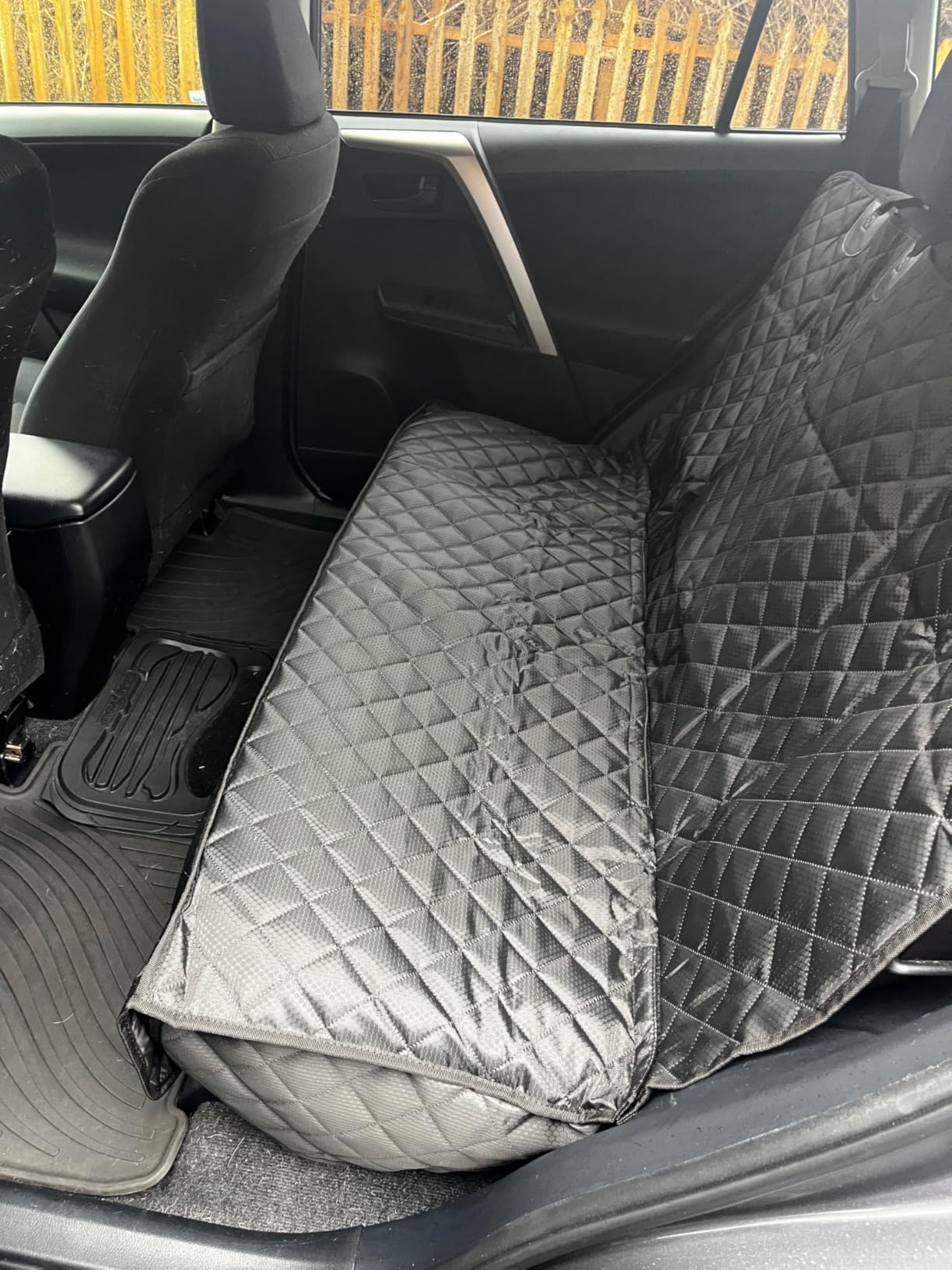 PETICON Waterproof Scratchproof Pet Bench Seat Covers for Cars, SUVs, Nonslip Durable Back Seat Cover for Dogs, 600D Oxford Fabric, Machine Washable customer photo 2