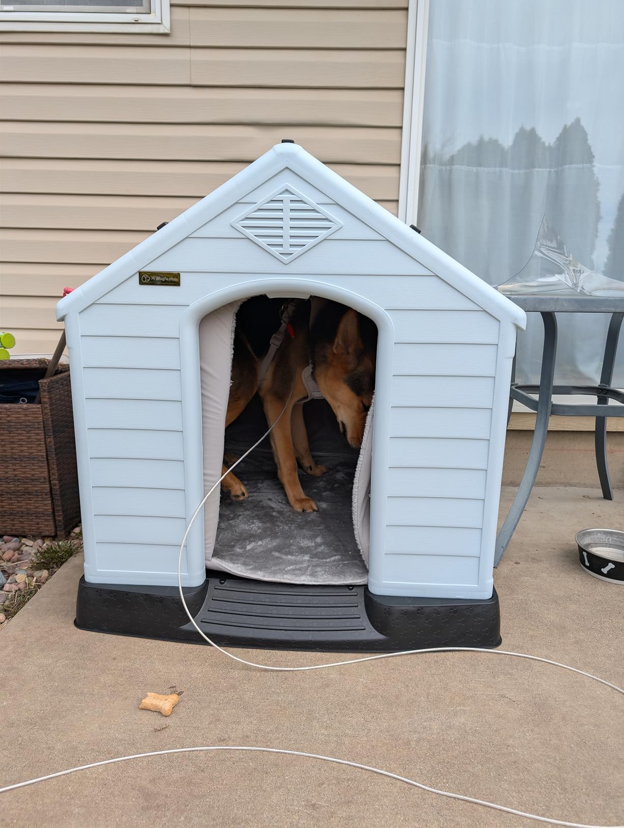 LEMBERI Durable Waterproof Plastic Dog House for Small to Large Sized Dogs, Indoor Outdoor Doghouse Puppy Shelter with Elevated Floor, Easy to Assemble (Gray, 39