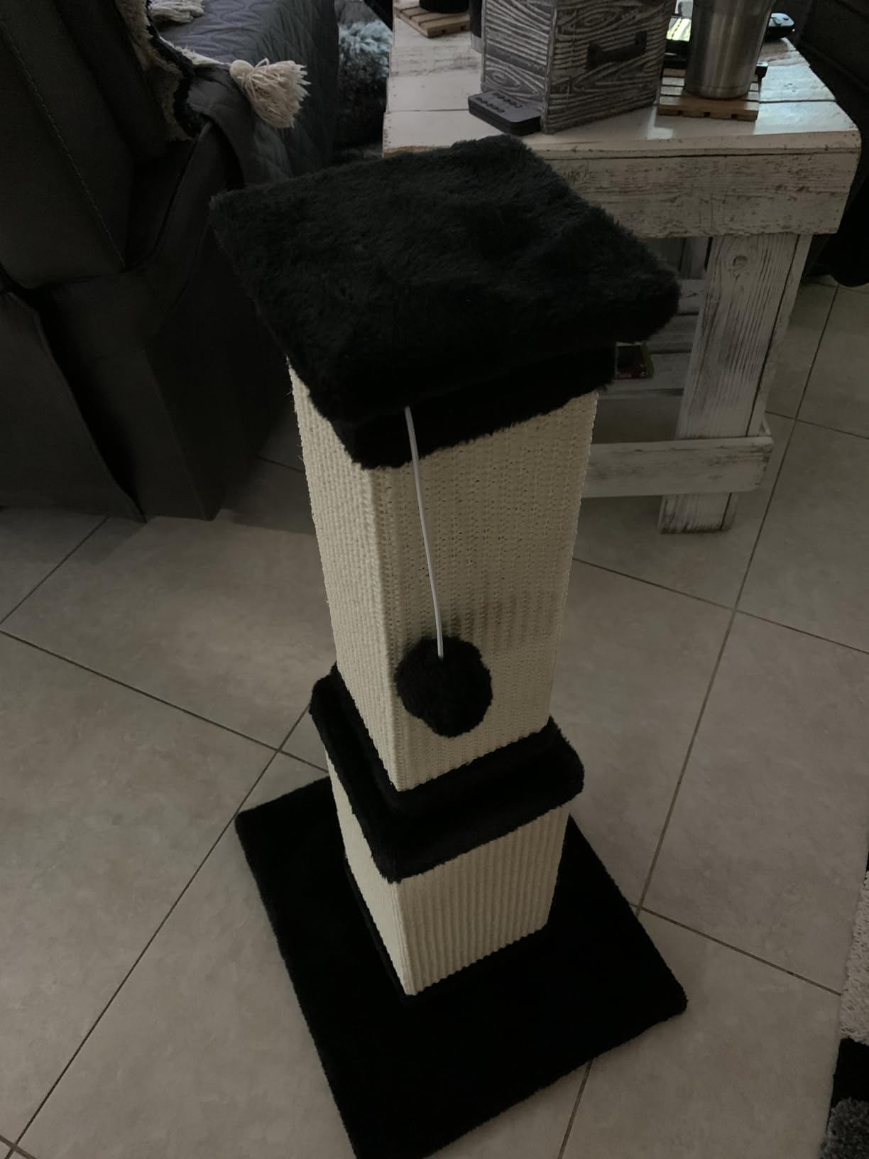 Cat Scratching Post for Large Cats, Cat Scratcher for Indoor Cats Adults, Sturdy Sisal Scratch Post to Protect Furniture, 32 Inch, Beige customer photo 2