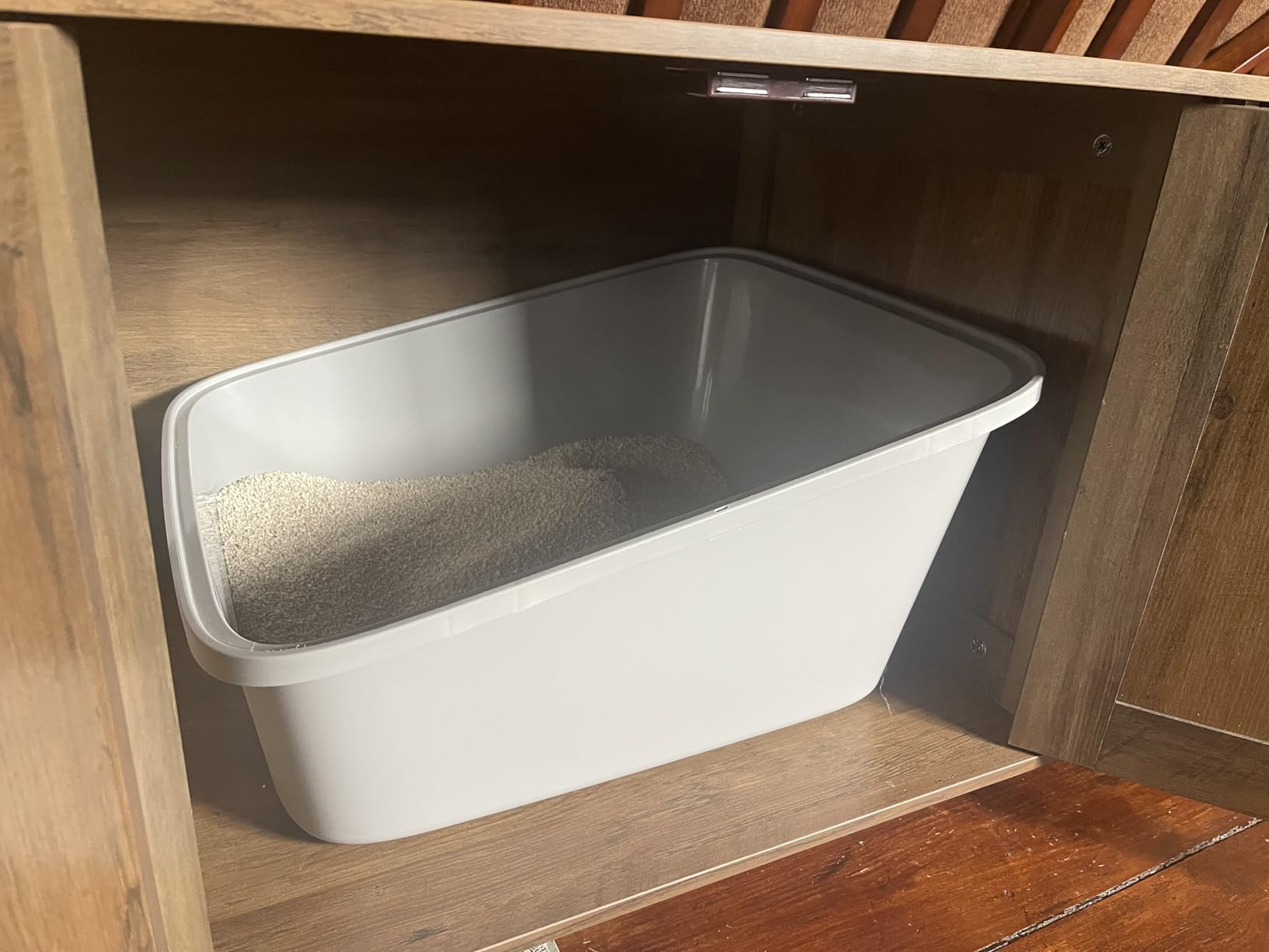 Homhedy Cat Litter Box Enclosure, Wooden Cat Washroom Furniture with Barn Door, Pet House, Fit Most of Litter Box, White customer photo 2