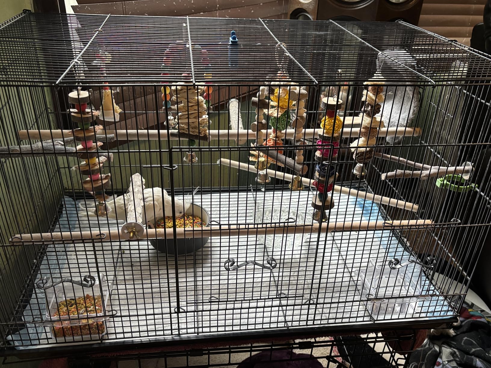 VEVOR 30 Inch Flight Bird Cage, Stackable Bird Cage Parakeet Cage with Slide-Out Tray and Handle, Small Parrots Birdcage for Cockatiels Budgies Conure Macaw Finch Lovebirds Canaries Pigeons customer photo 2