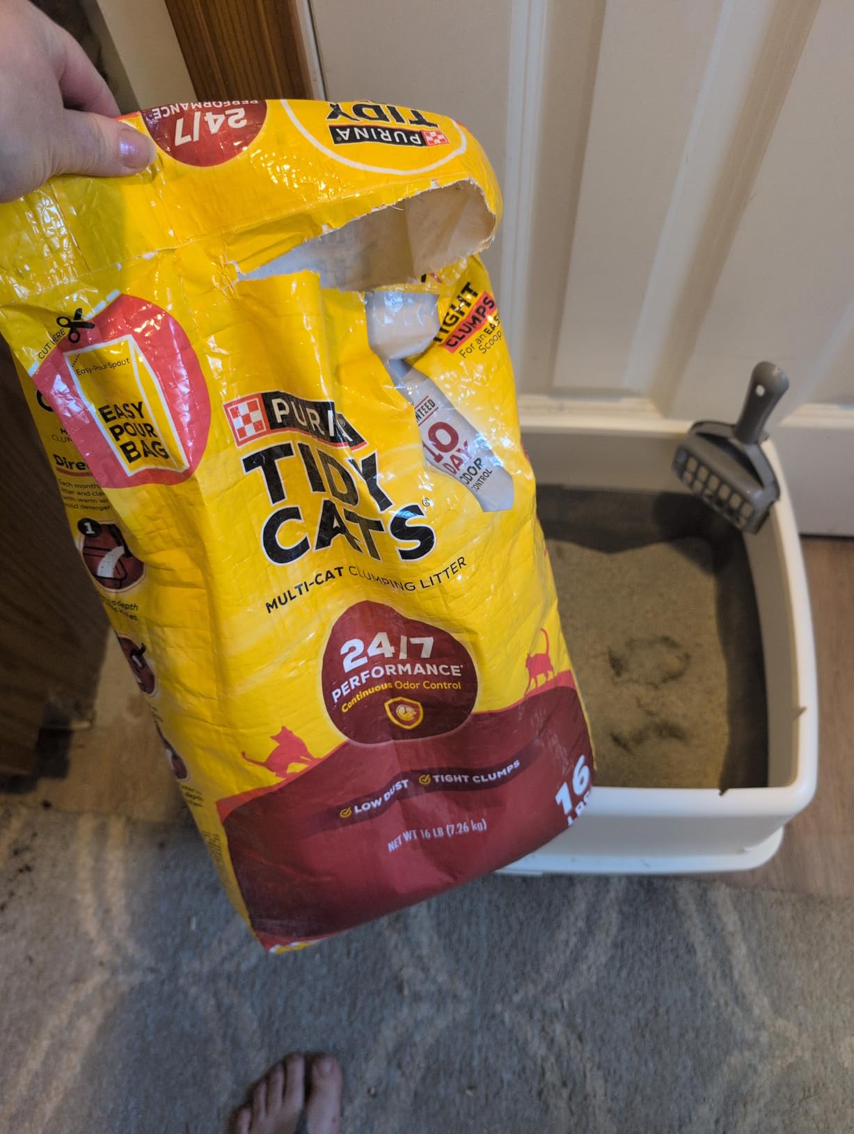 Purina Tidy Cats Clumping Cat Litter Odor Control, 24/7 Performance Multi Cat Litter - 16 lb. Bag customer photo 1