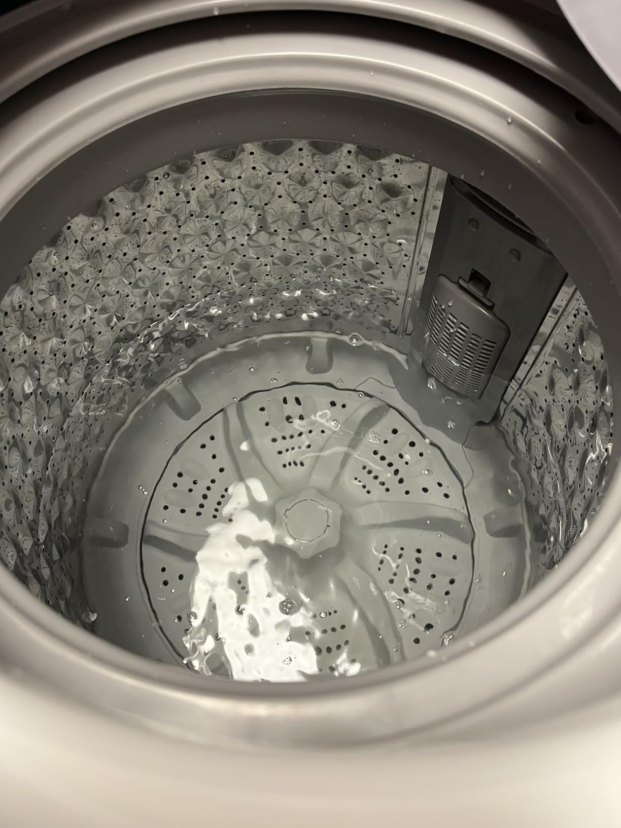 BLACK+DECKER 4.5 Cu. Ft. Front Load Washer, Full Size Washing Machine with 12 Cycles, ENERGY STAR certified Washer Machine, Hot & Cold Inlet Hoses, LED Display, 120V customer photo 1