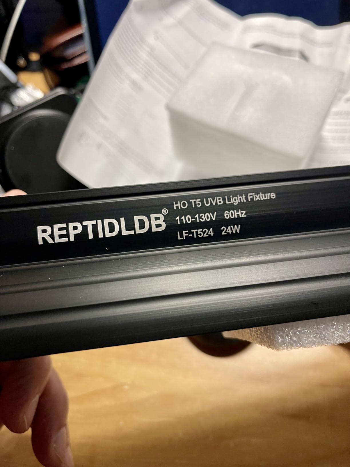 8W T5 10.0 UVB Reptile Light Fixture 12