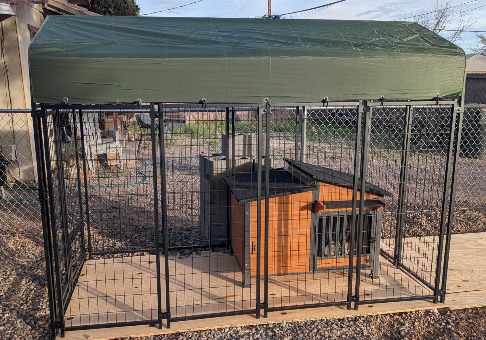 PawHut 10' x 10' x 6' Outdoor Dog Kennel, Welded Wire Dog Kennel Outside Run with 360 Rotating Bowls, Waterproof & UV Resistant Cover, for S&M&L Breeds, Chickens, Ducks, Silver customer photo 2
