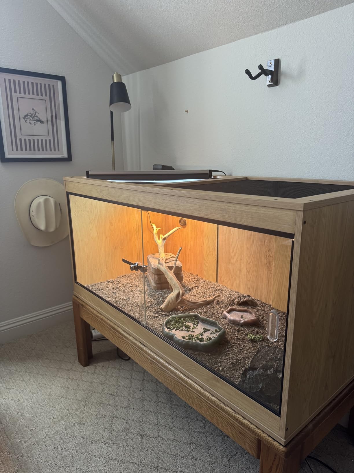 unipaws 110 Gallon Reptile Tank for Lizards, Bearded Dragon Enclosure Terrarium, Large Stackable Cage with Glass Sliding Doors and Lock and Cable Port, Black customer photo 2