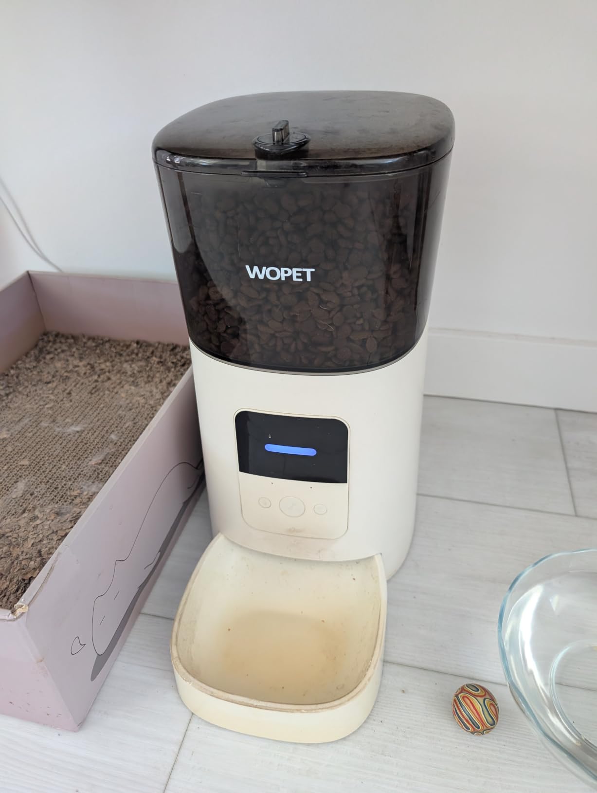 WOPET 6L Automatic Cat Feeder, Wi-Fi Enabled Smart Pet Feeder for Cats and Dogs, Auto Dog Food Dispenser with Portion Control, Distribution Alarms and Voice Recorder Up to 15 Meals per Day customer photo 1