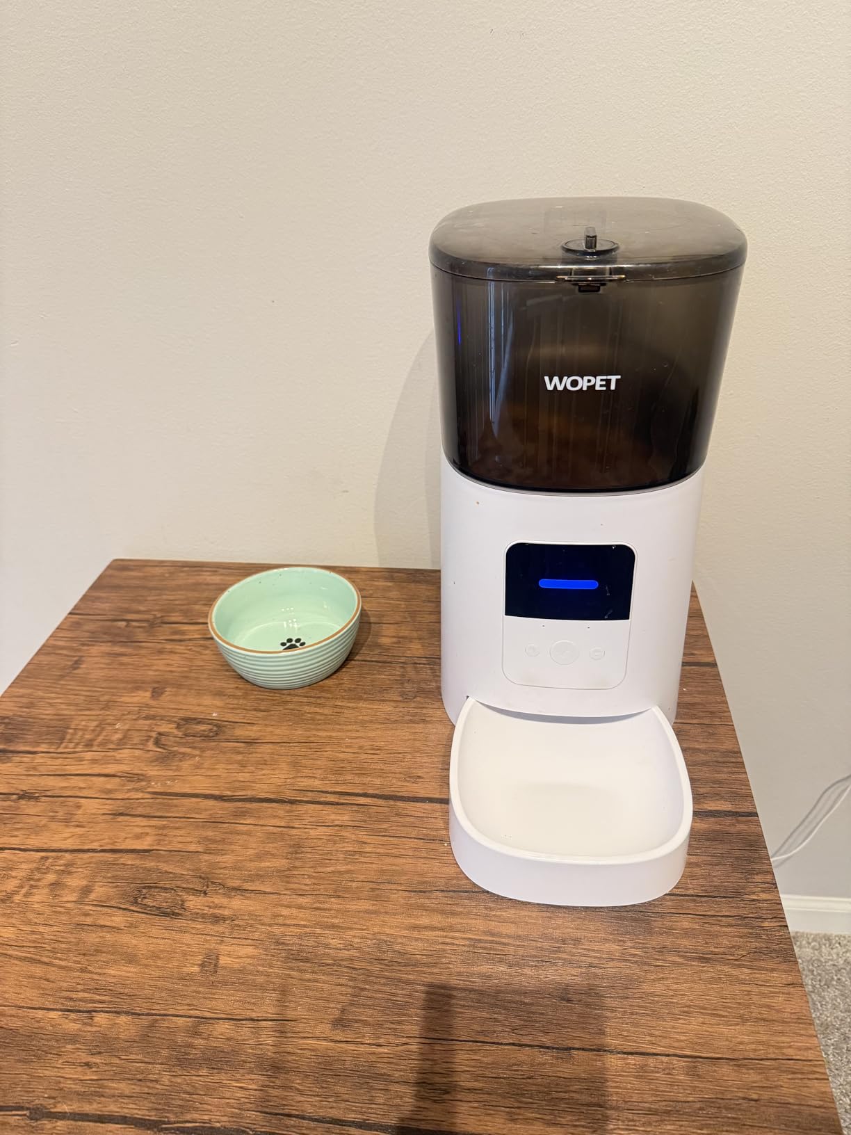 WOPET 6L Automatic Cat Feeder, Wi-Fi Enabled Smart Pet Feeder for Cats and Dogs, Auto Dog Food Dispenser with Portion Control, Distribution Alarms and Voice Recorder Up to 15 Meals per Day customer photo 2