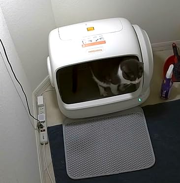 MeoWant Self-Cleaning Cat Litter Box, 106L Extra-Large Space Low Entrance Automatic Cat Litter Box for Multiple Cats, Safety Sensor, Anti-Pinch, APP Control, Odor Free with Mat & Liner customer photo 2