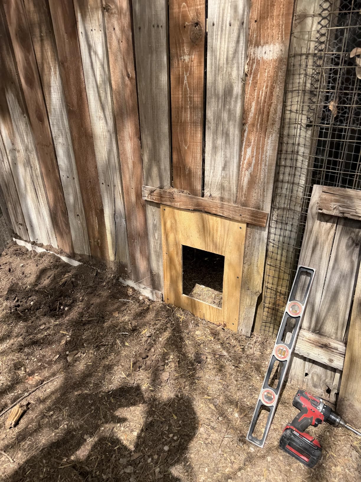 7W Solar Powered Large Automatic Chicken Coop Door, 4Modes Aluminum Horizontally Dual-Door Design with Timer & Light Sensor, Auto Chicken Door with Remote Control, Excellent Anti-Pinch customer photo 2