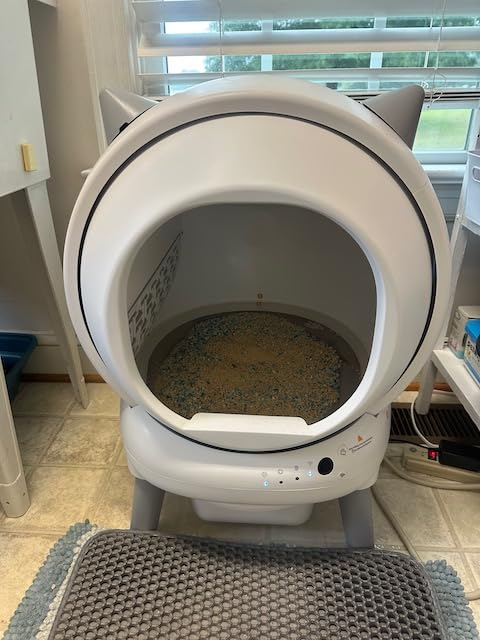 Self Cleaning Litter Box for Multiple Cats, E2 Automatic Cat Litter Box, Self-Cleaning Robot with Smart APP Control and Health Monitoring customer photo 1
