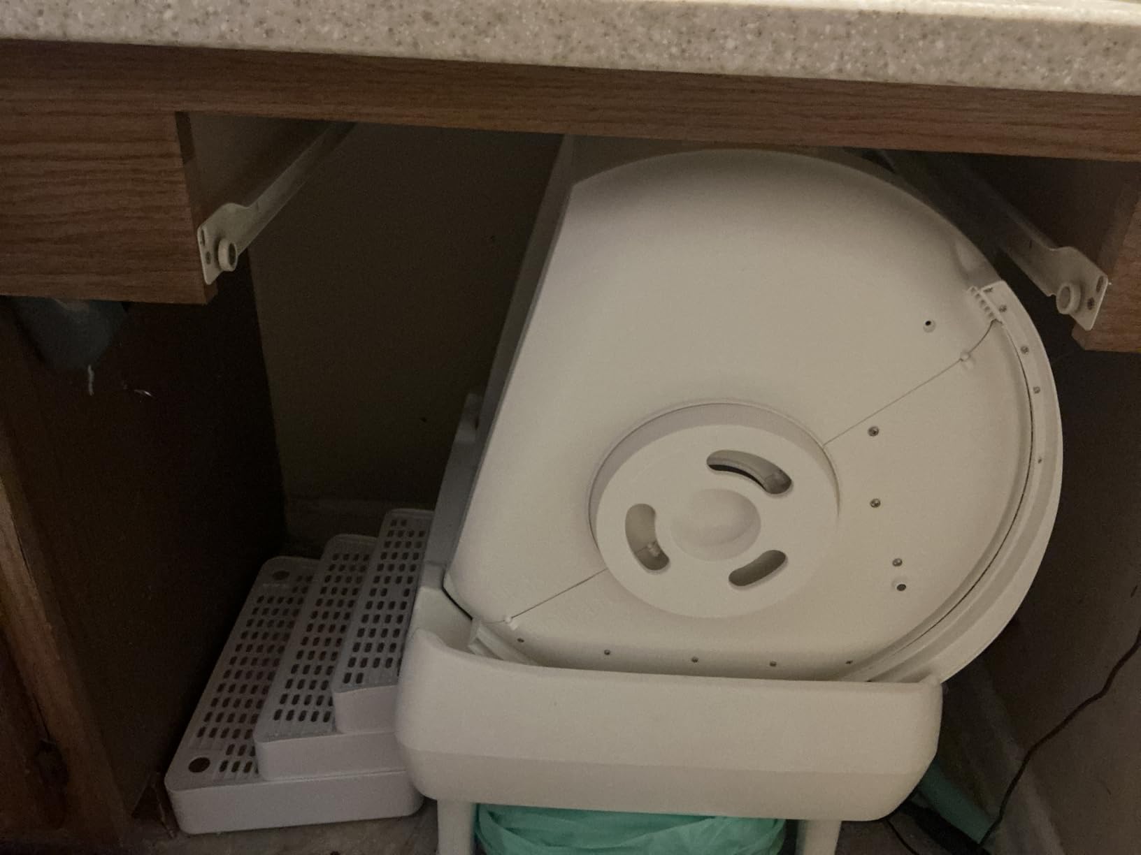 Automatic Cat Litter Box Self Cleaning - App Control, Cat Toilet Records, Suitable for Big Cats, Medium Cats, Kittens and Multi-Cat Families, Anti-Pinch, Low Noise (Assembly Required) - White customer photo 2