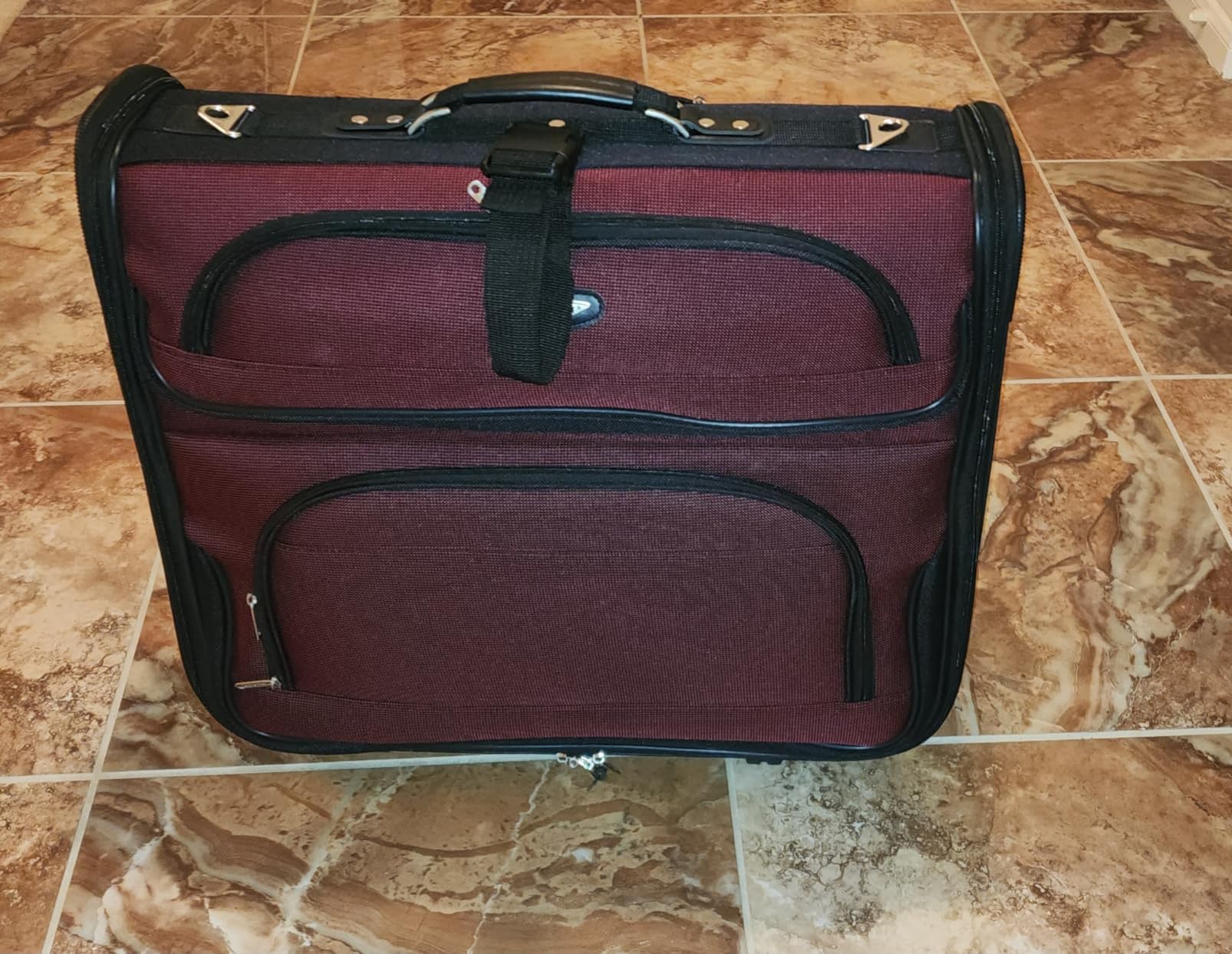 Travel Select Amsterdam Business Rolling Garment Bag, Softside Expandable Rolling 2-Wheeled Suit Carrier, Gray, One Size customer photo 2