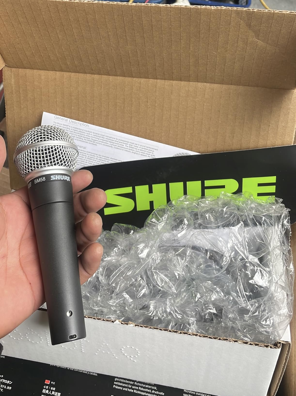 Shure SM58-LC Dynamic Vocal Microphone - Professional Handheld Cardioid XLR Mic for Singing, Live Performance, Studio Recording, Podcast and Broadcast, Black customer photo 1