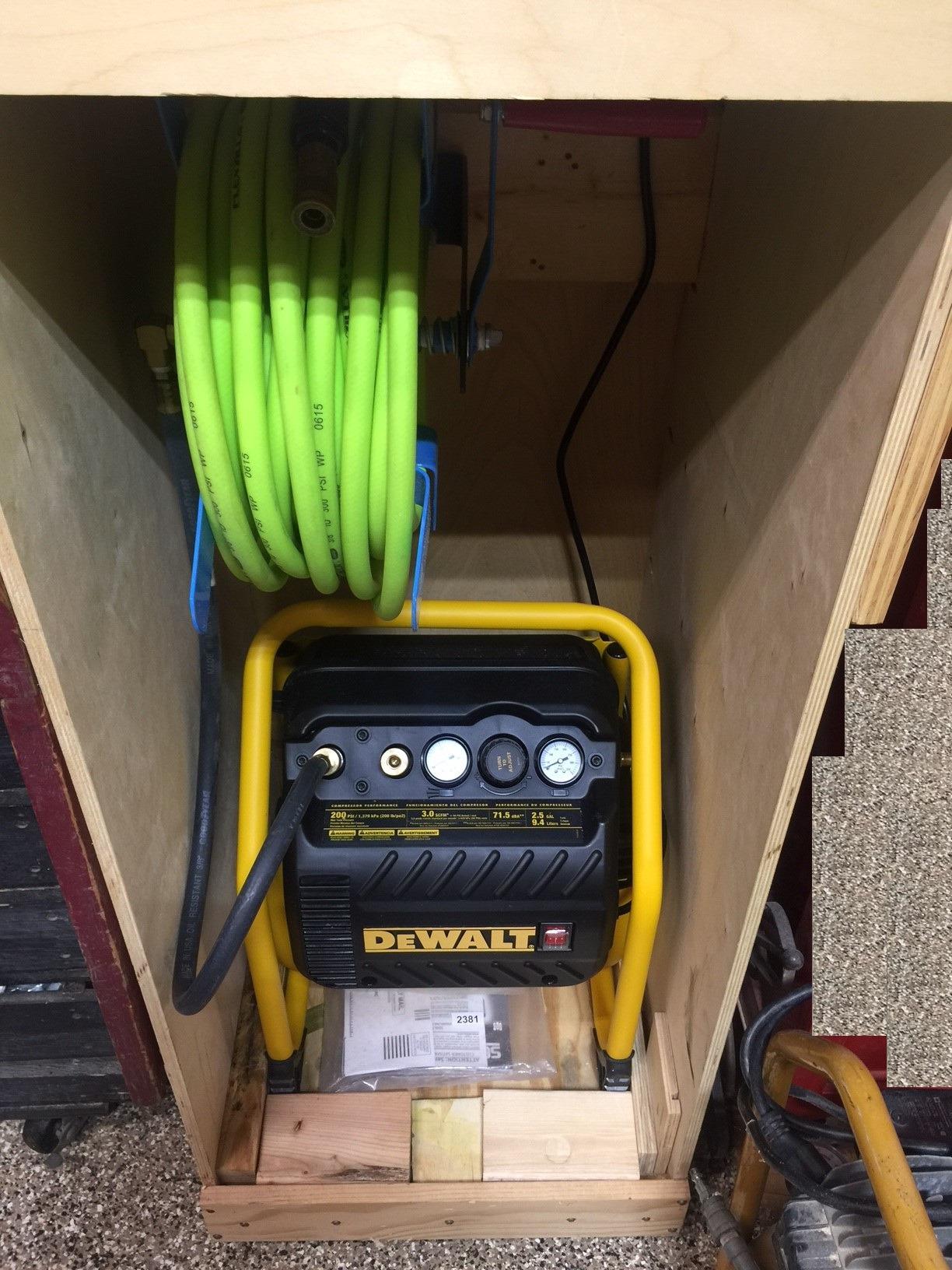 DEWALT Air Compressor for Trim, 200-PSI Max, Quiet Operation (DWFP55130) customer photo 1